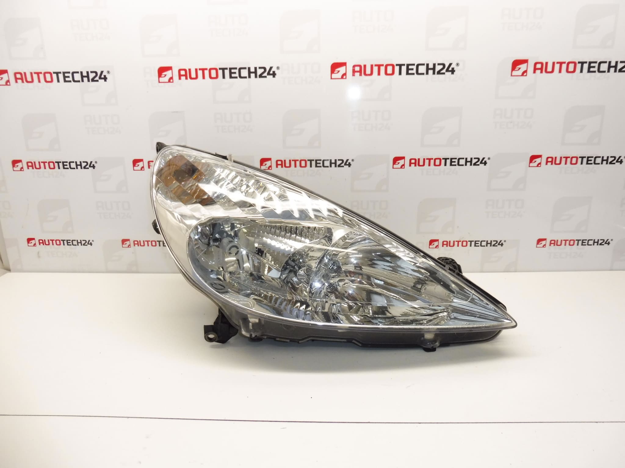 Täydellinen oikea etuvalo Xenon Peugeot 607 89004892 620659