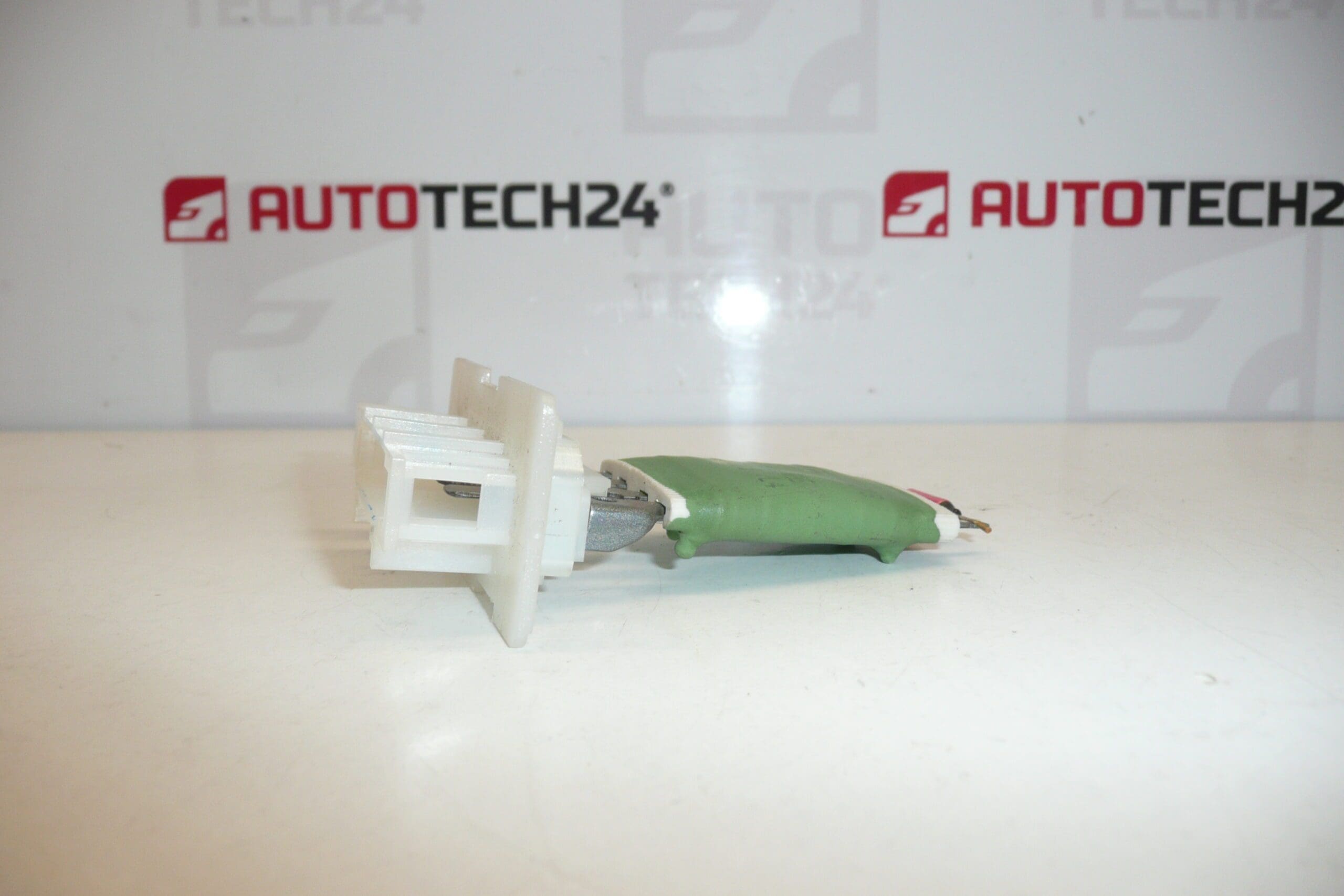 Citroën/Peugeot 6445ZA tuulettimen ohjain - Image 2