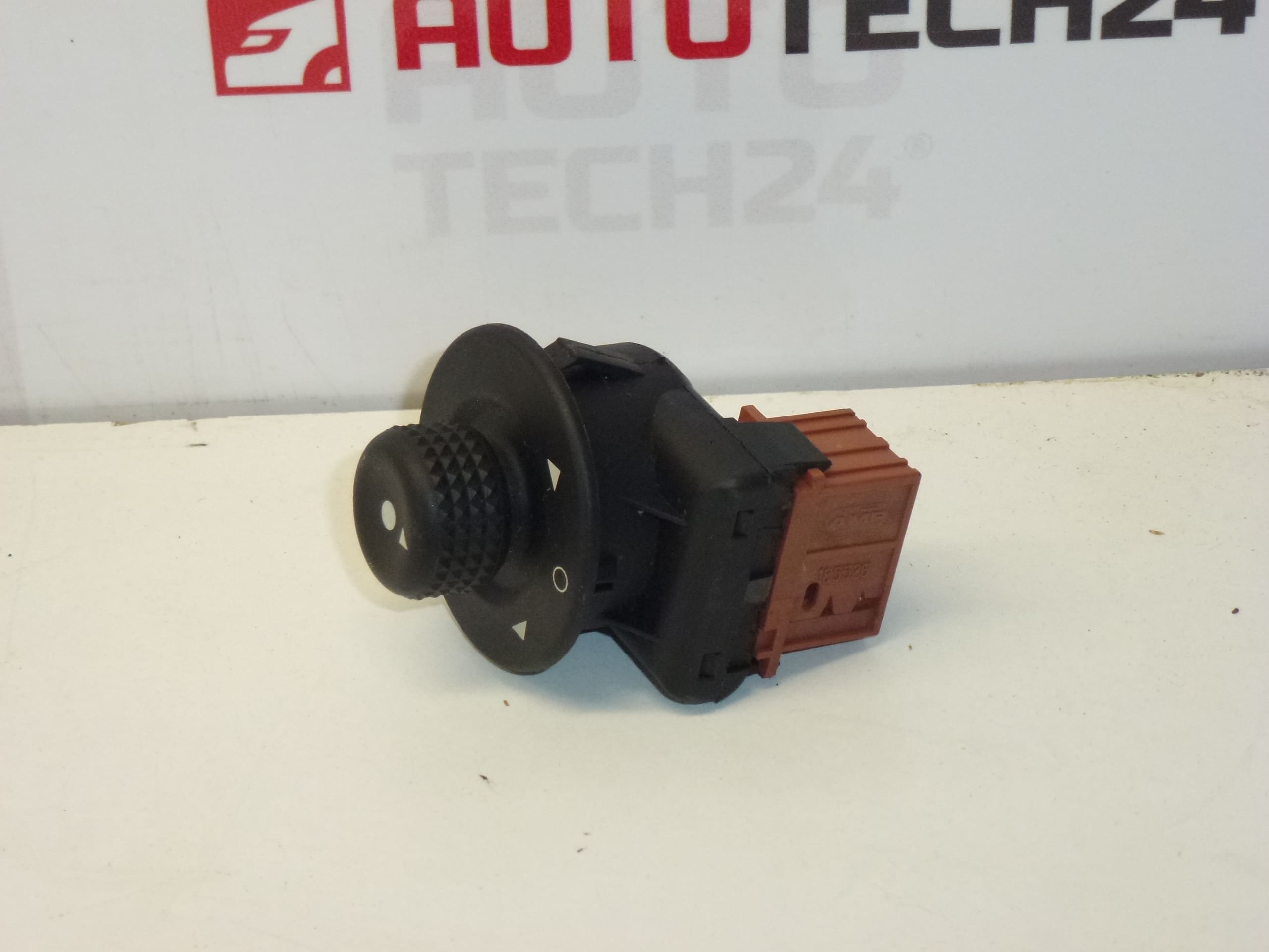 Citroën Peugeot 655424 Sivupeilien säätövipu - Image 2