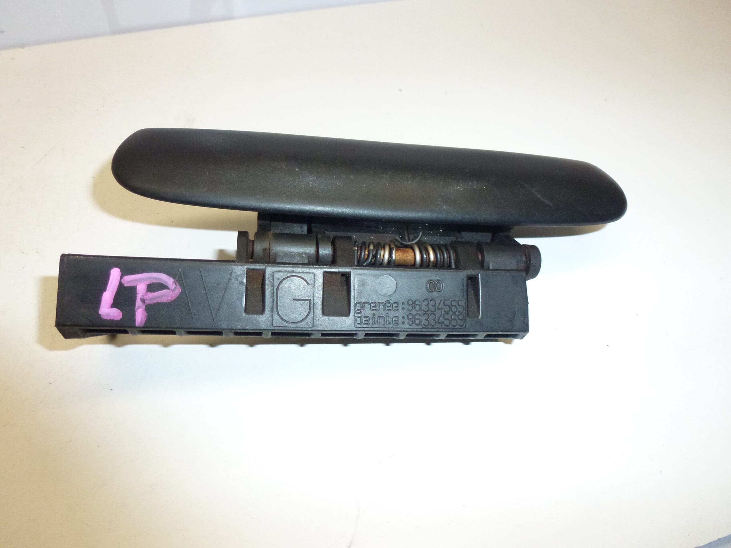 Vasen vasemman etuoven kahva Citroën Xsara musta 96334565 9101L8 - Image 2