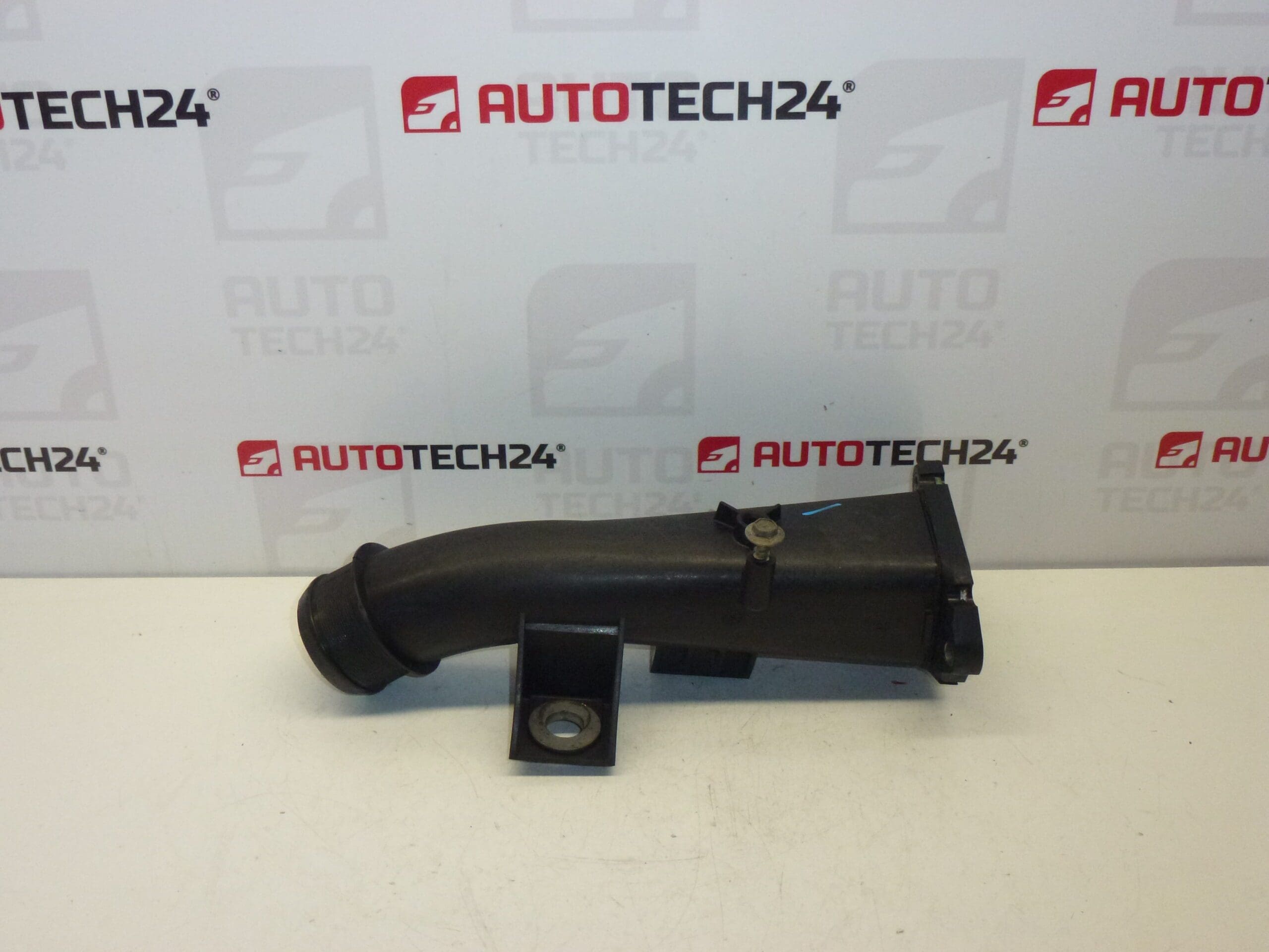 Liitäntä 1.6 HDI Citroën Peugeot 9651411680 0382CX