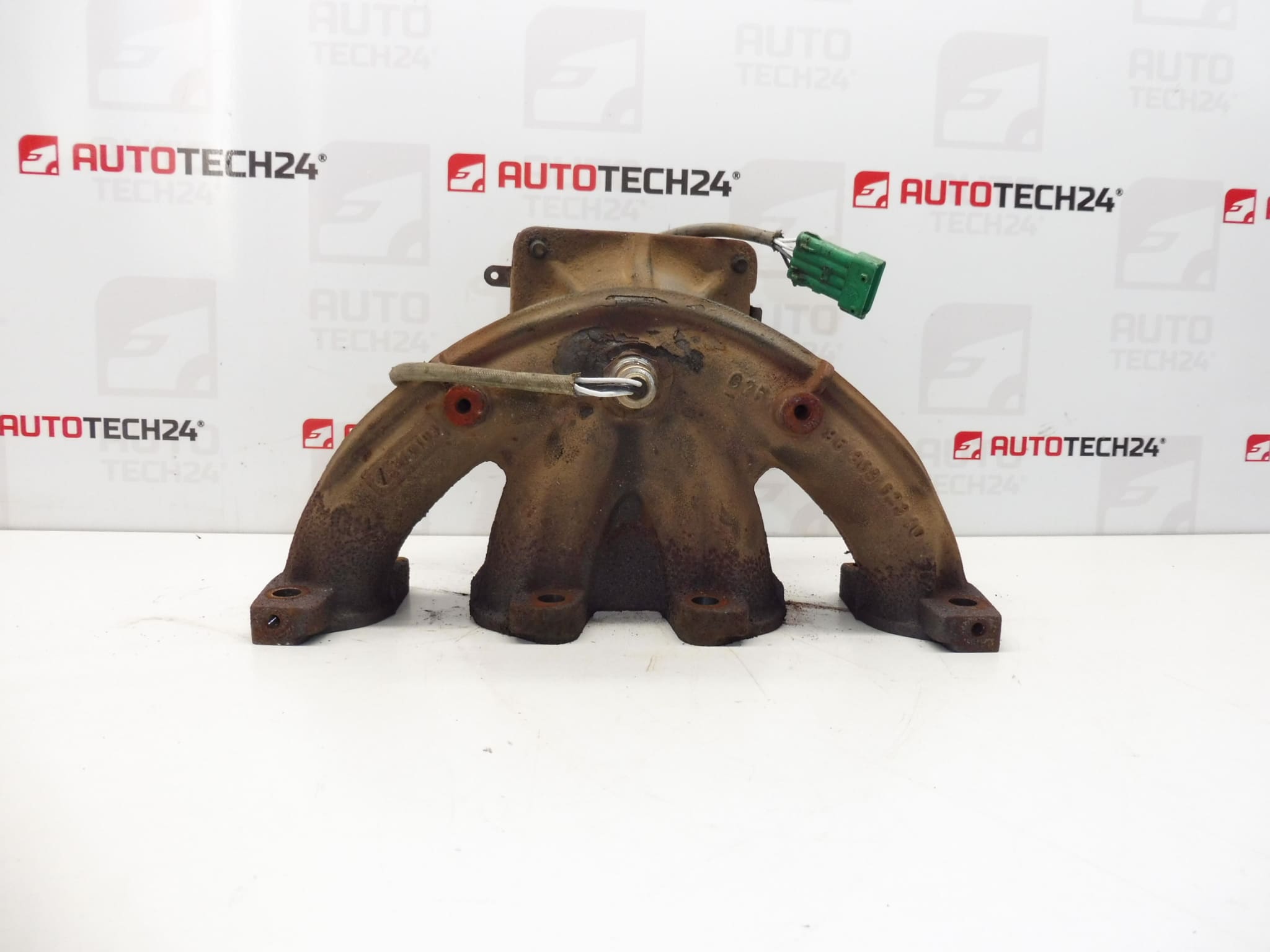 Pakoputket 1.1 ja 1.4 ja 1.6 8V Citroën Peugeot 9638982310