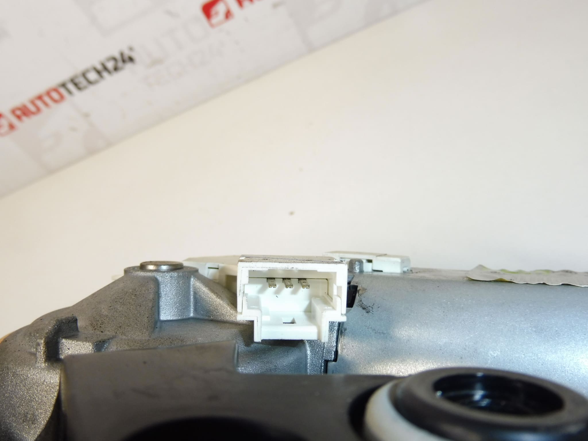 Takapyyhkijän moottori Peugeot 206 9651169580 6405H8 - Image 2