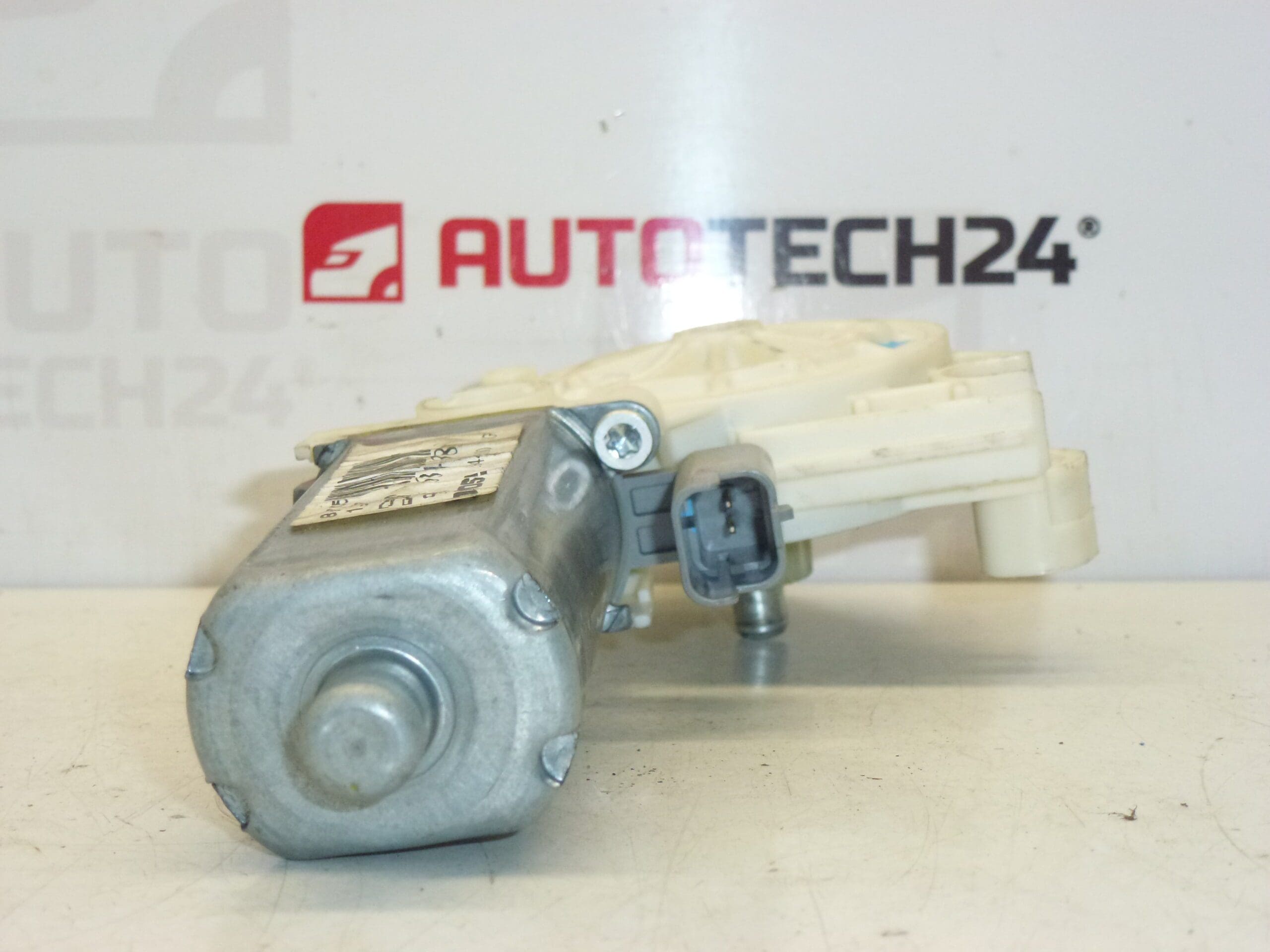 Moottori vasemman etuikkunan nostamiseen Peugeot 307 9634457380 9221K6 - Image 2