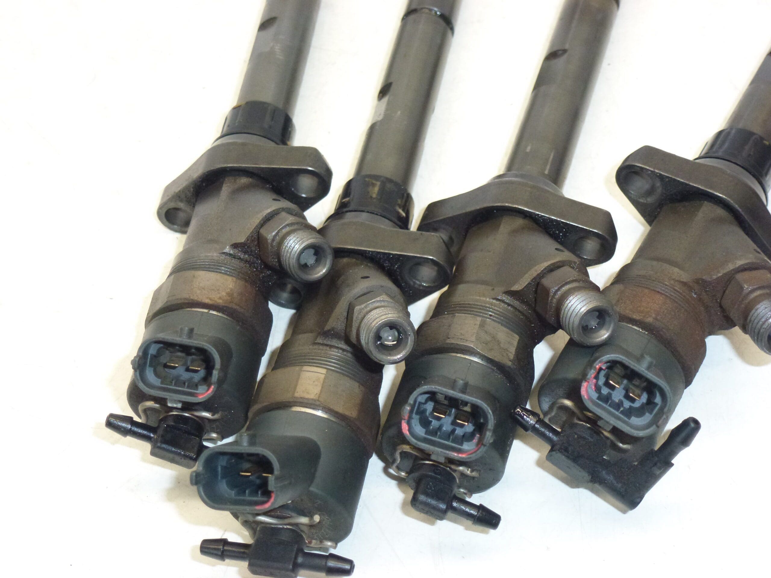 Bosch Injektorisarja 2.0 ja 2.2 HDi 0445110036 ajetulla 152000 km - Image 2