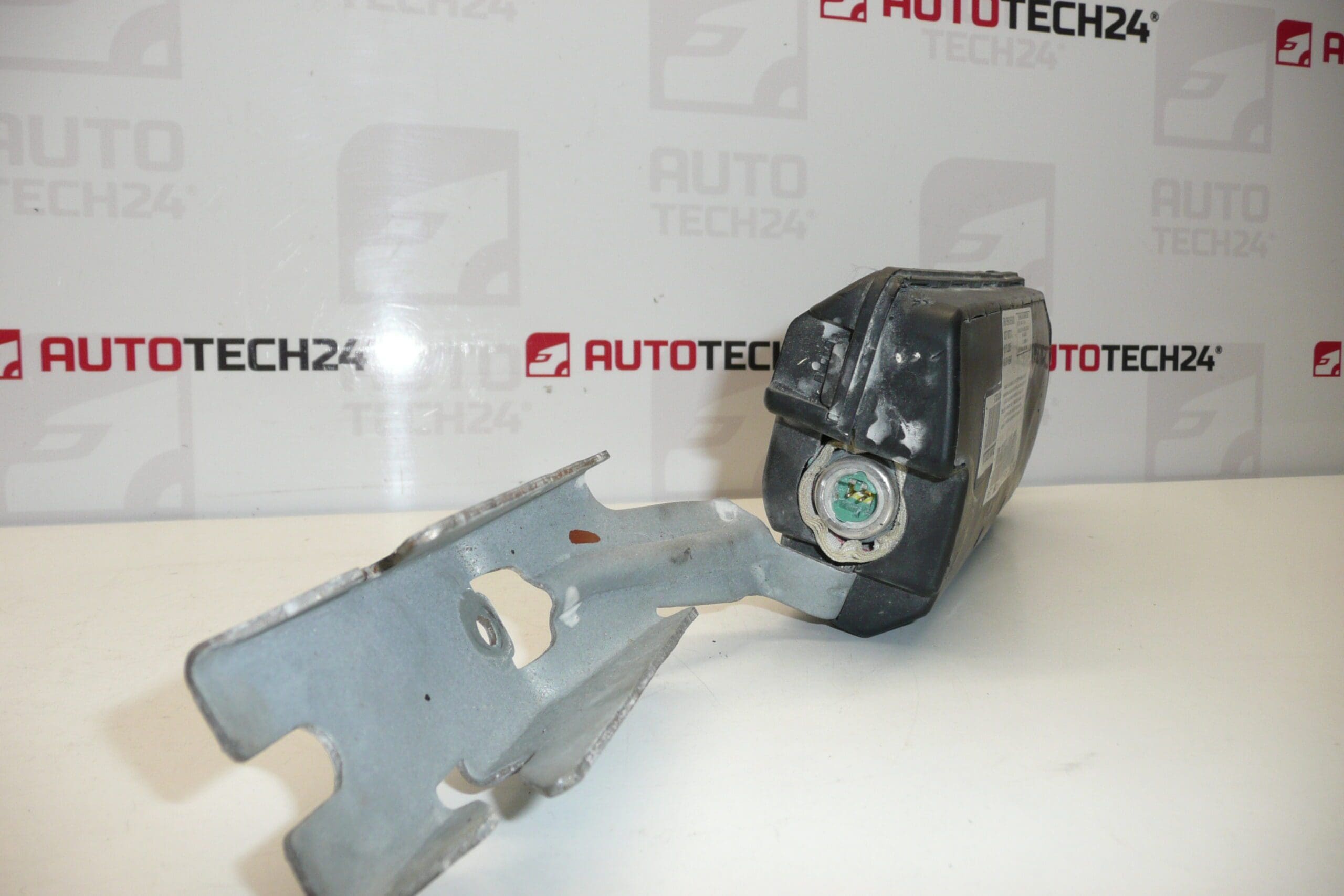 Vasen Takaluiston Ilmatyyny Peugeot 607 9655090480 01 8216HK - Image 2