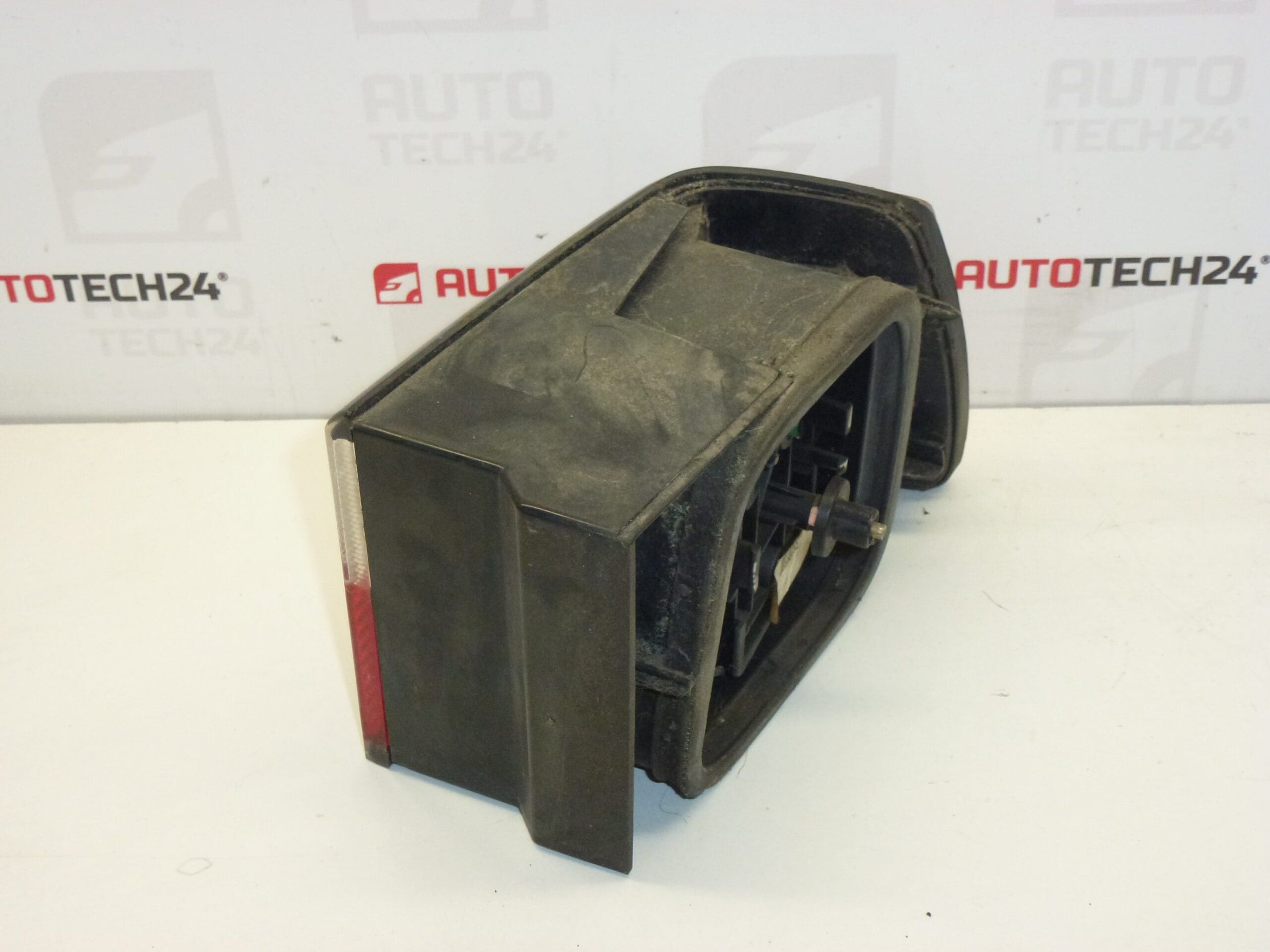 Vasen takavalon lamppu Citroën Xantia 6350K0 - Image 2