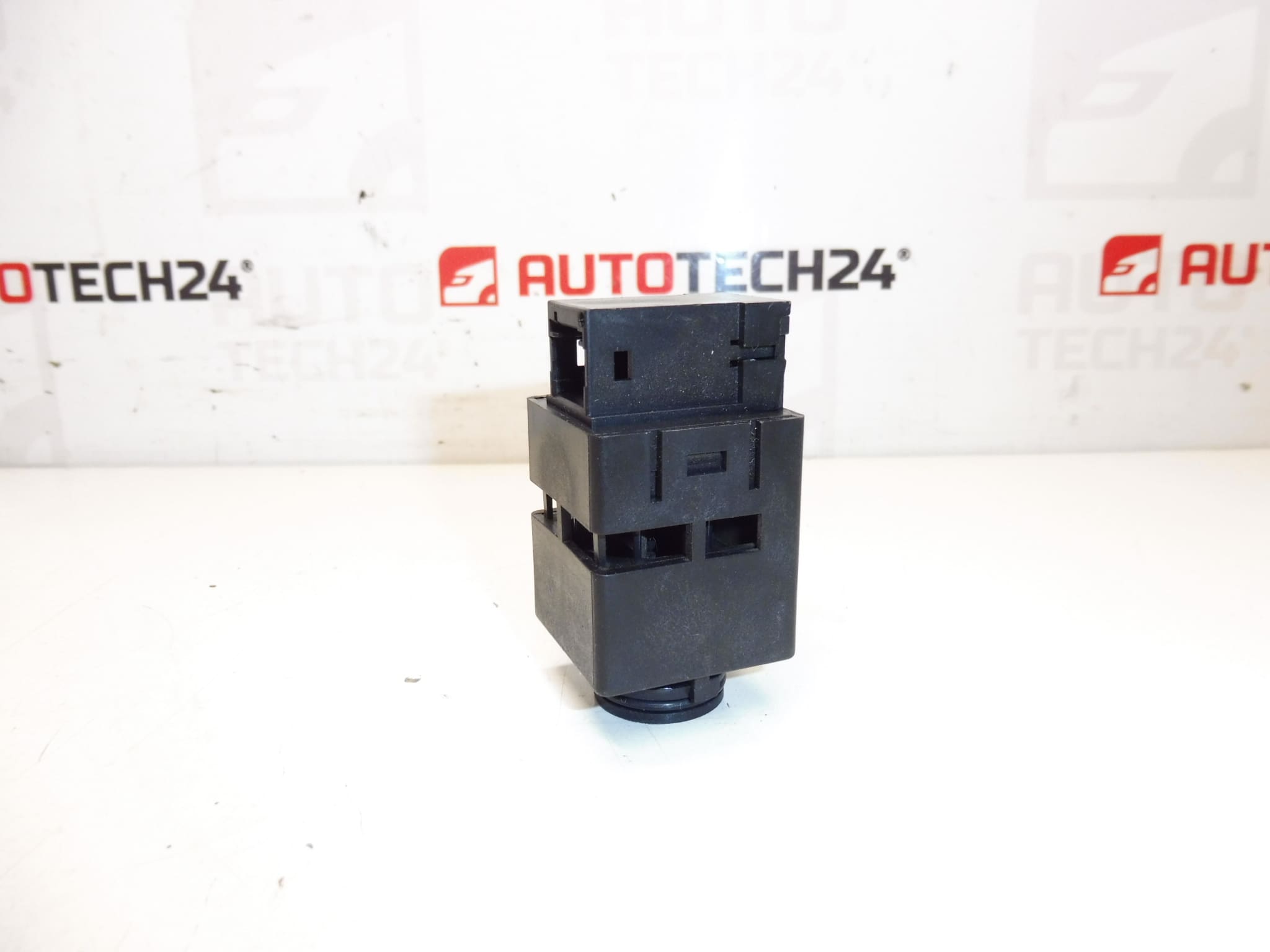 Lämpötila- ja kosteusanturi Citroën Peugeot 9644113080 6445PK