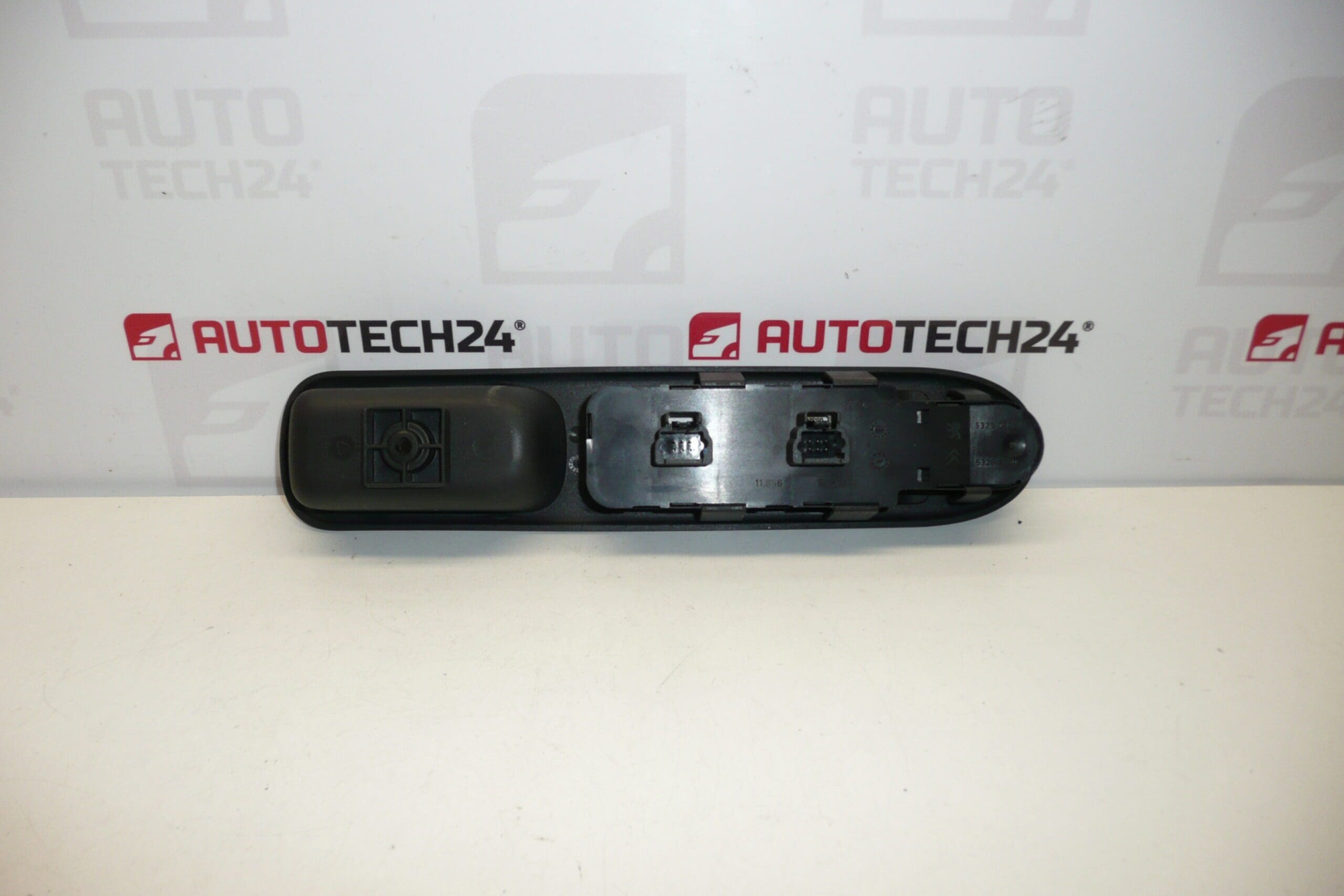 Lasinnostin Peugeot 307 05-07 96531123XT 6554KS 6554KT