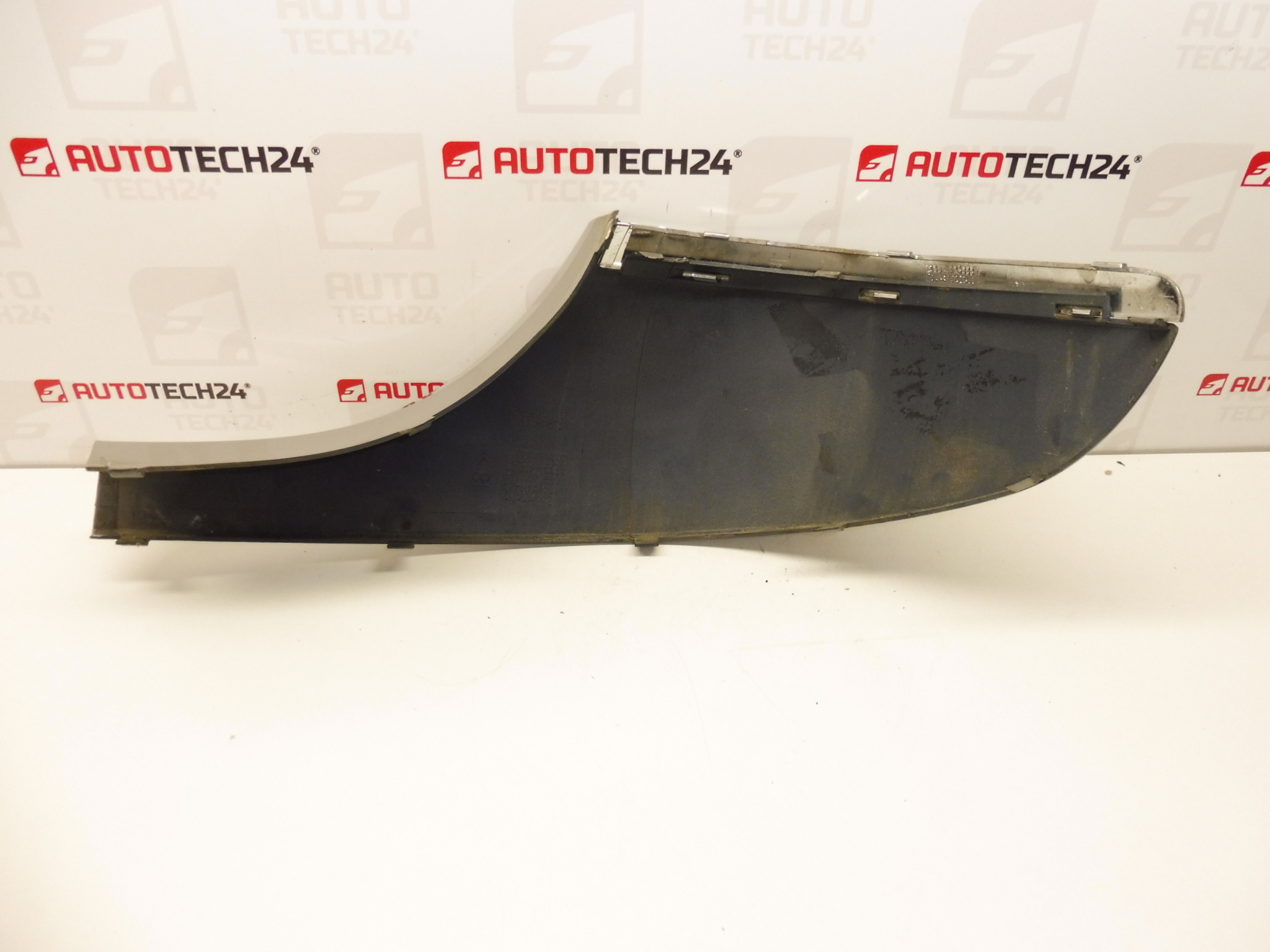 Vasen tanko kromatulla takapuskurilla Citroën Xsara Picasso KDDC 7452CS