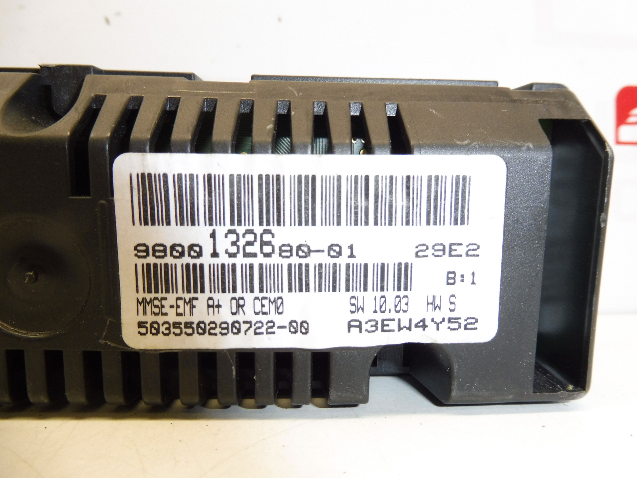 Citroën Peugeot tietokoneen radionäyttö 9800132680-01