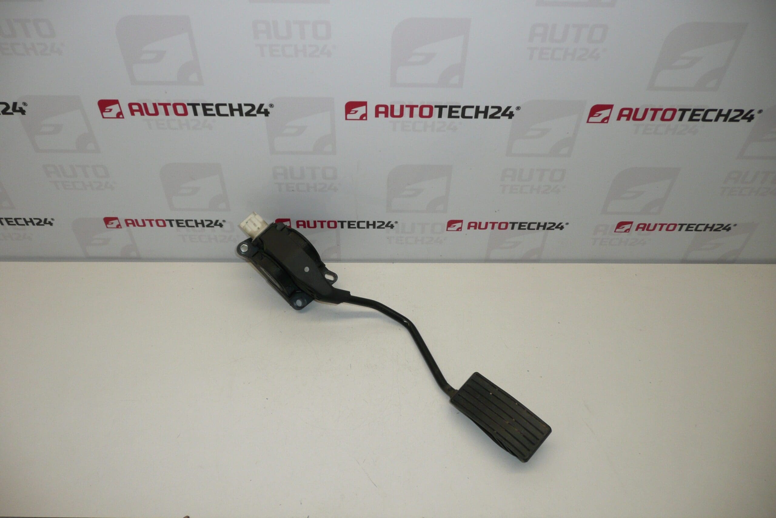 Kaasupoljin Citroën Peugeot Bosch 0280752241 9644939680 1601N5