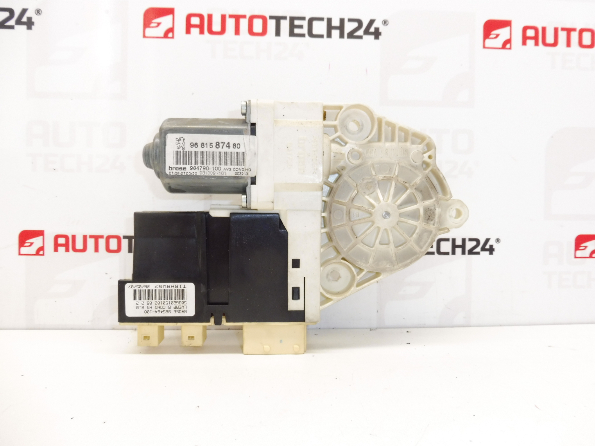 Peugeot 307 Vasemman etuikkunan moottori 9681587480