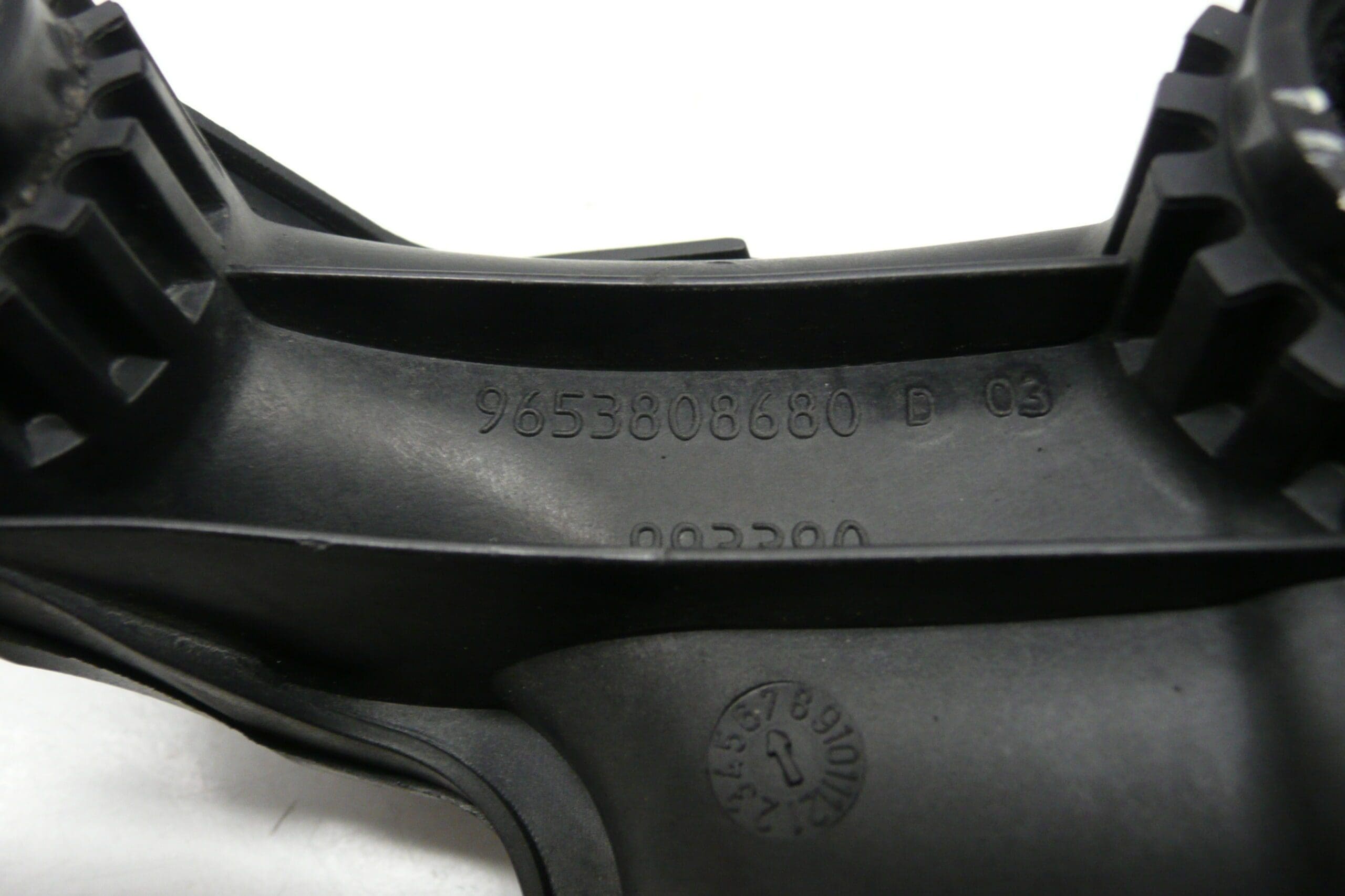 Ilmanotto 1.6 HDI Citroën Peugeot 9653808680 9684941780 0361N3