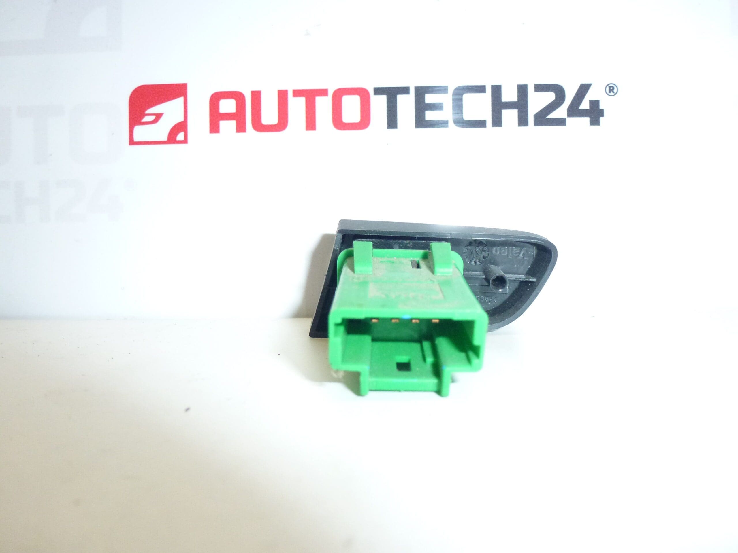 Alkuperäinen Citroën C1 Peugeot 107 84790-0H010 654612