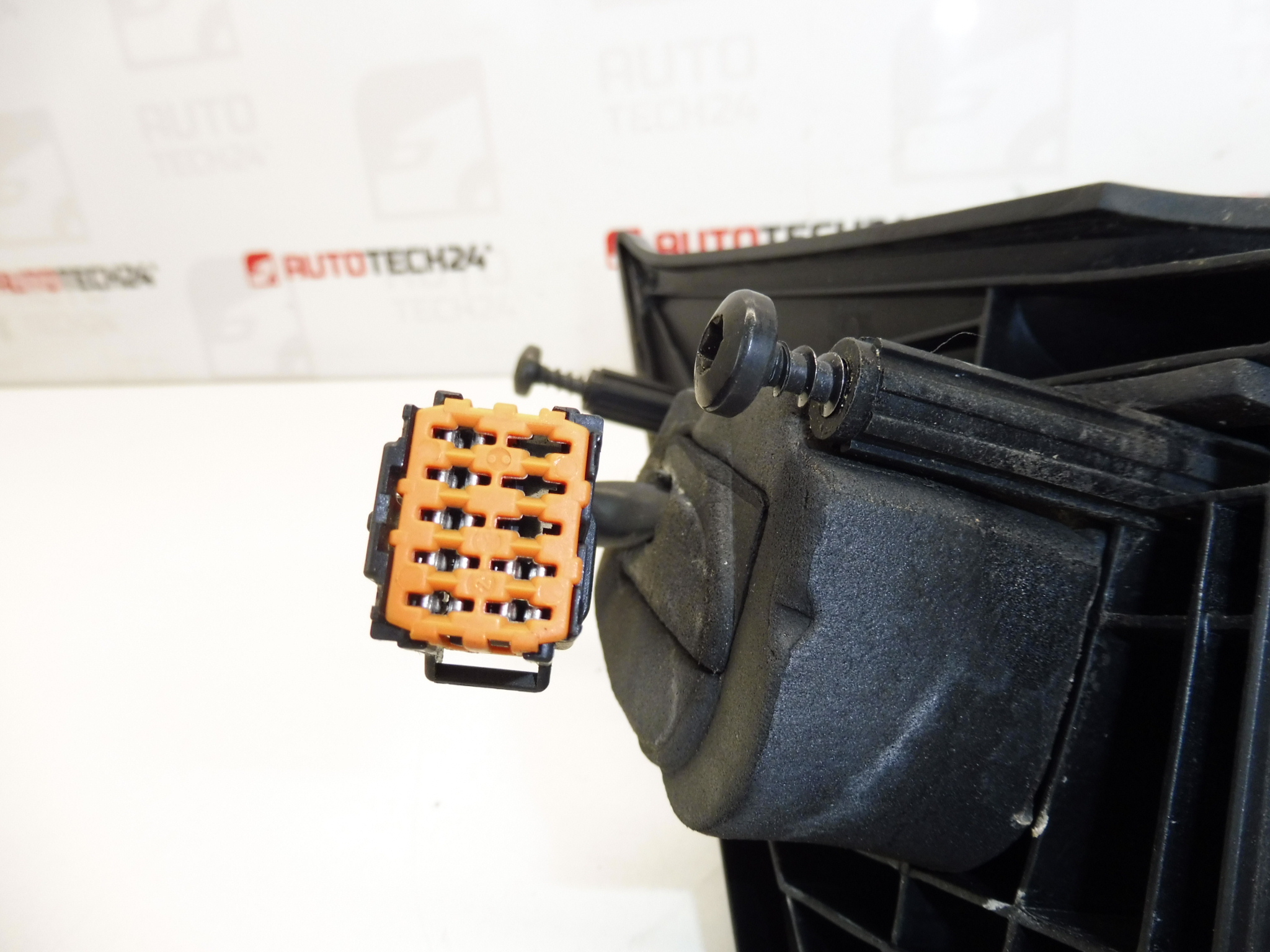 Oikea peili Citroën Xsara KPUC 8148GL