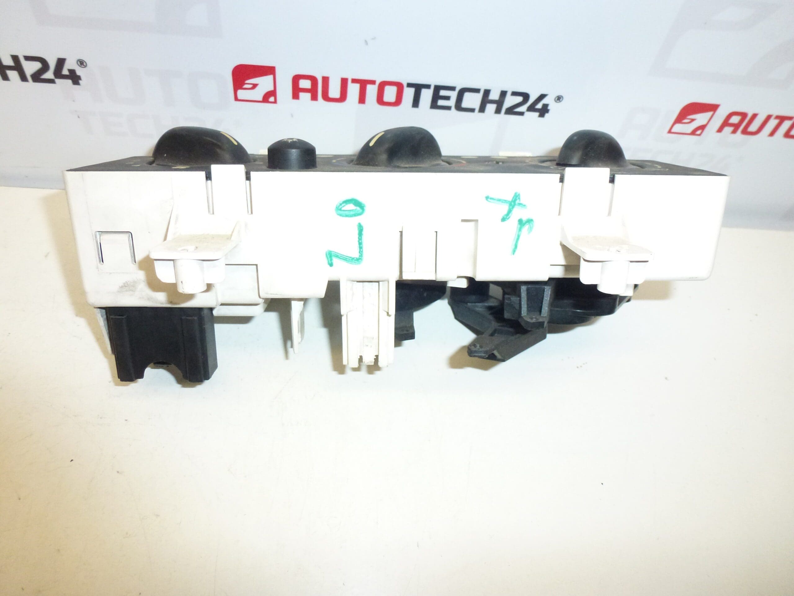 Citroën Xsara 6451FR 6451NG ilmastointilaitteen lämmityksen ohjaus