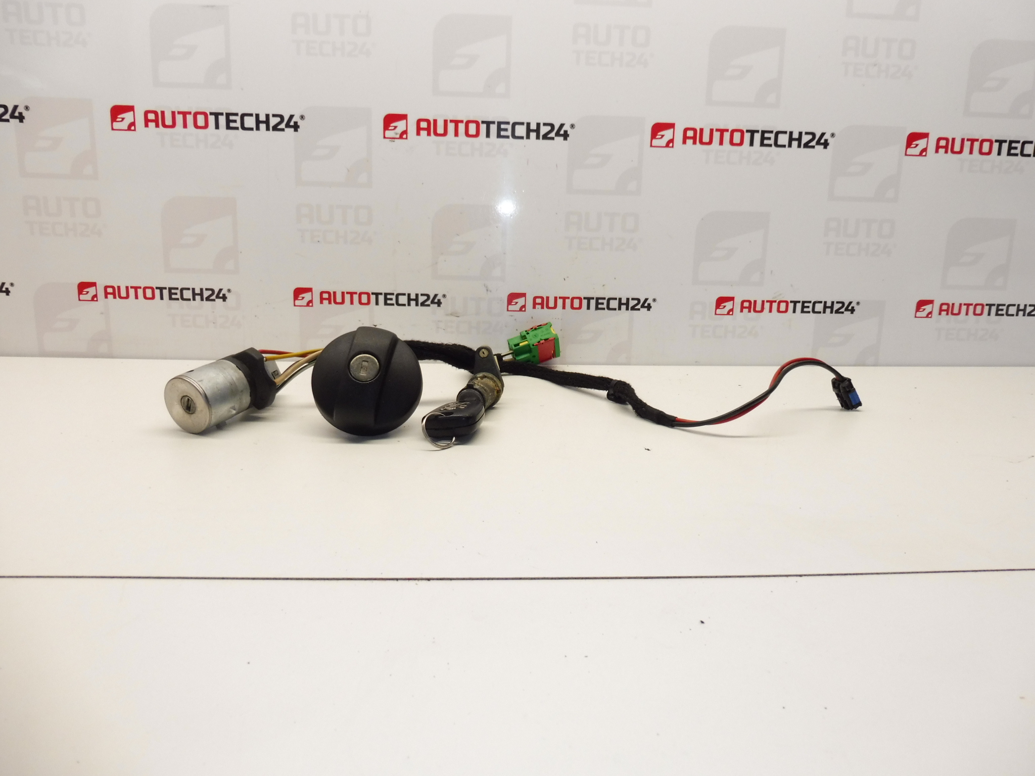 Kytkinlaatikko, lukkosarja, 1 avain Peugeot 307 4162AS 4162X4