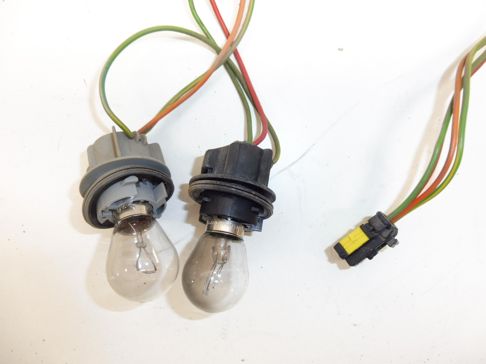 Peugeot 607 6534GS lokasuojan takavalon kantavaljaat