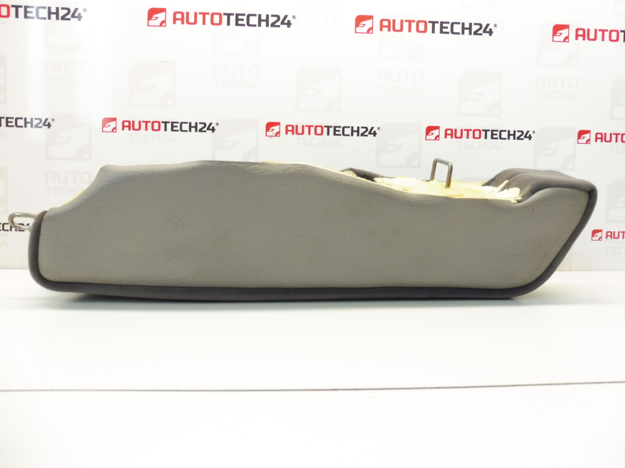 Peugeot 607 vasemman takaturvatyynyn kansi 8852D2