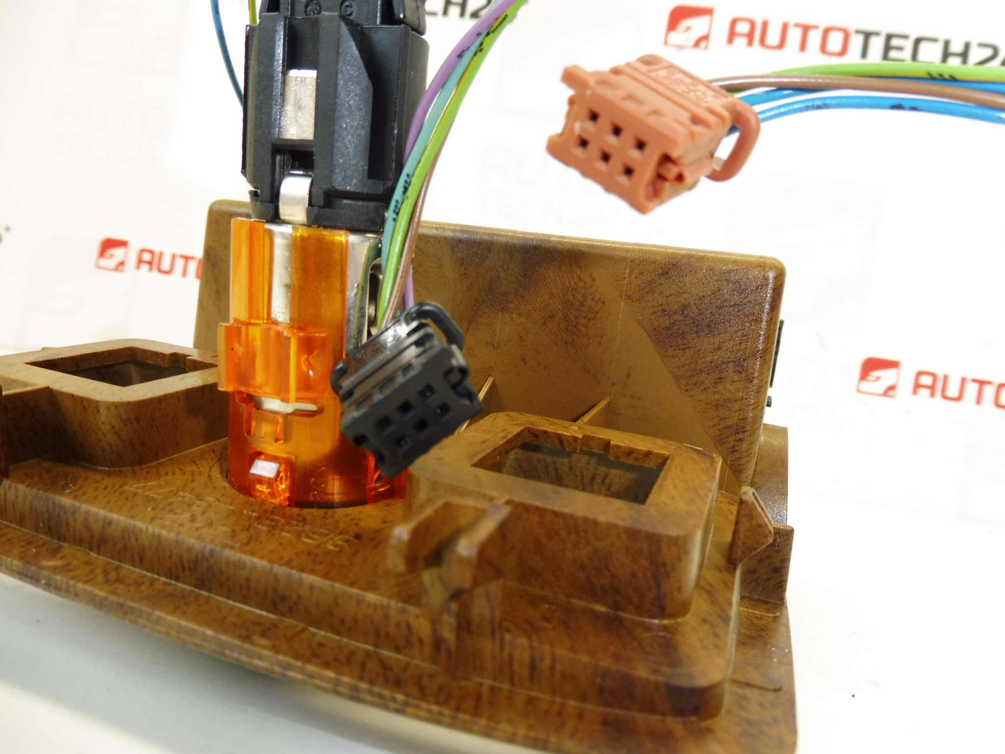 Peugeot 607 keskikonsolin tuhkakuppi 9629449477 7588PV