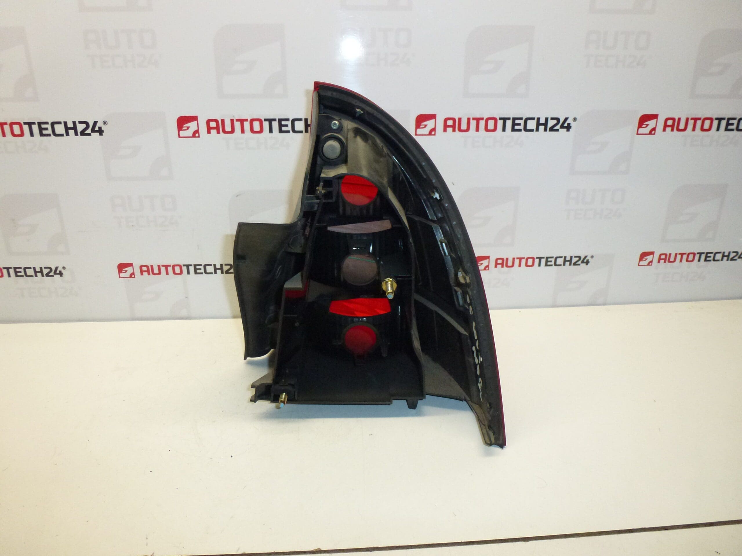 Vasen takavalo ulkopuoli Citroën C5 II 89032697 6350V3