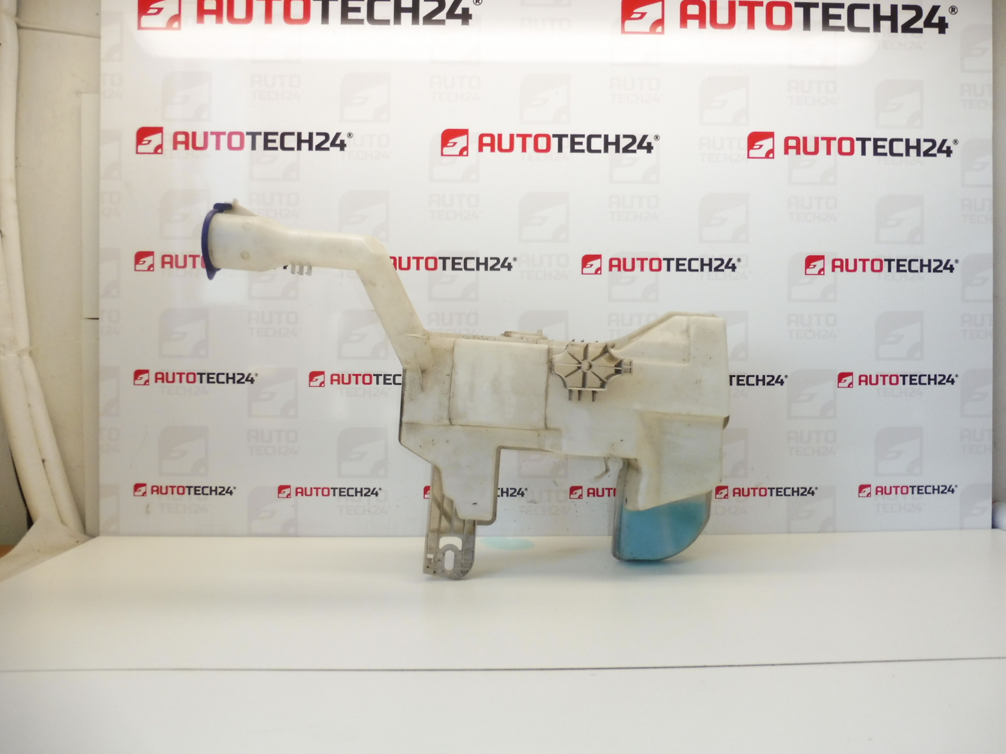 Pesusäiliö Citroën C5 X7 9683488280 9682177680 9683486480 6431L1