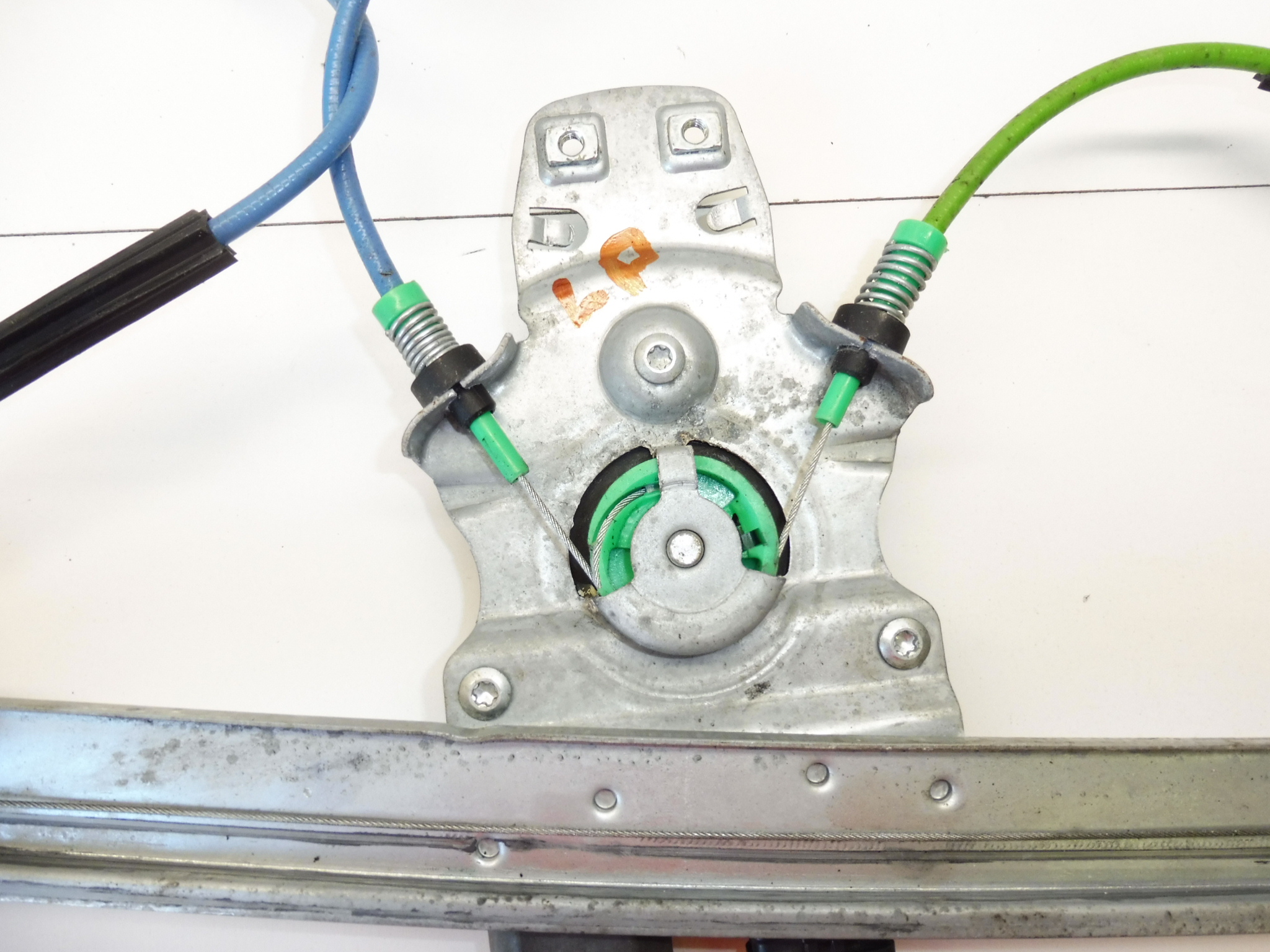 Citroën C5 X7 Vasen etuikkunan kelausmekanismi 0130822444 128000781