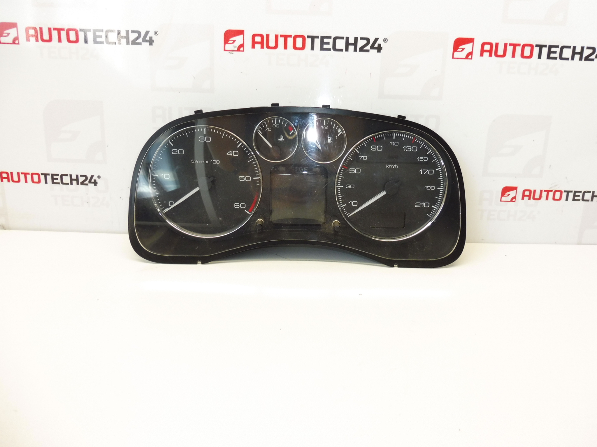 Nopeusmittarin ajokilometrit 212725 km Peugeot 307 9654485280 6106N4