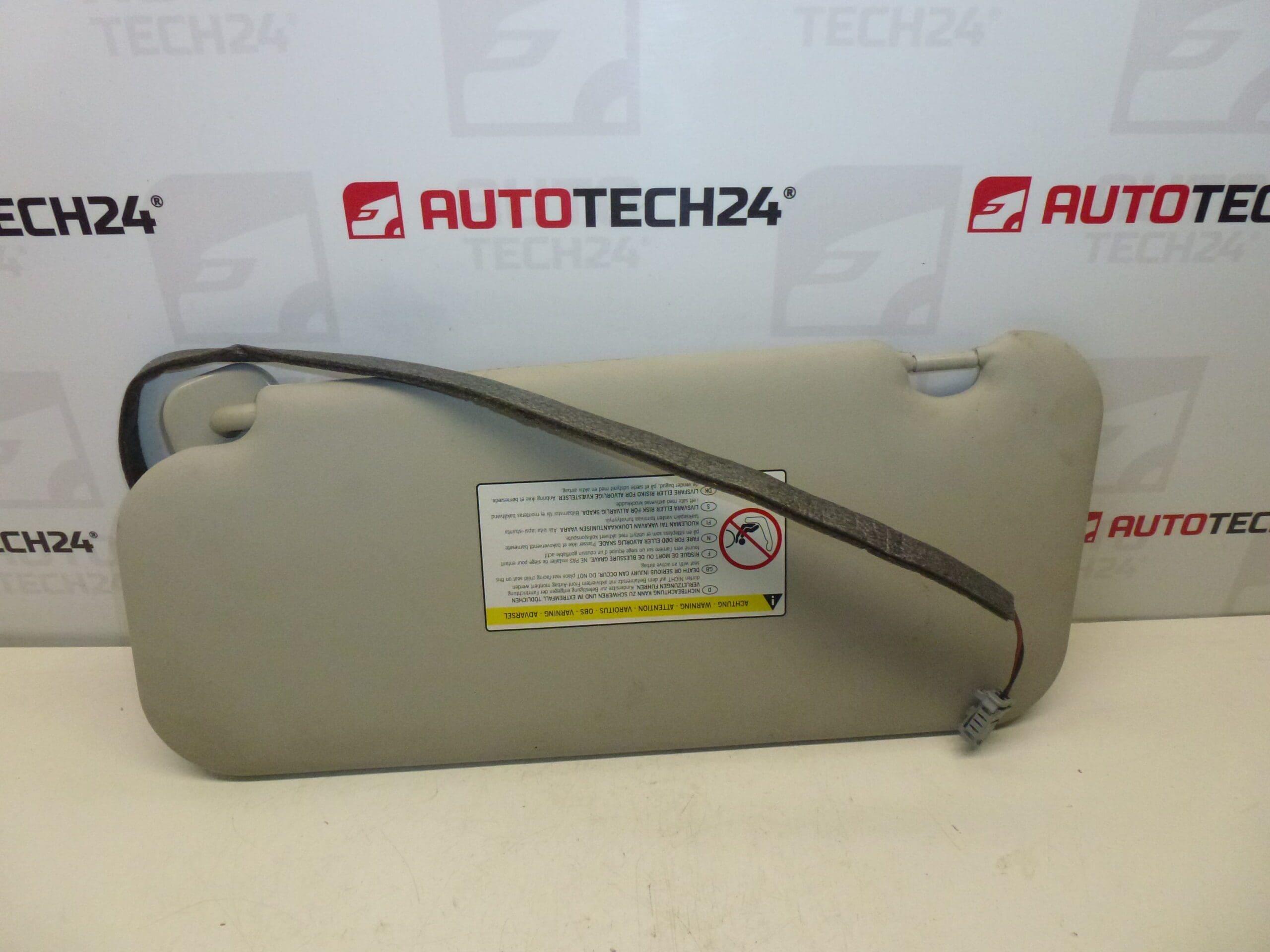 Citroën Peugeot matkustajan aurinkosuoja 8143NA