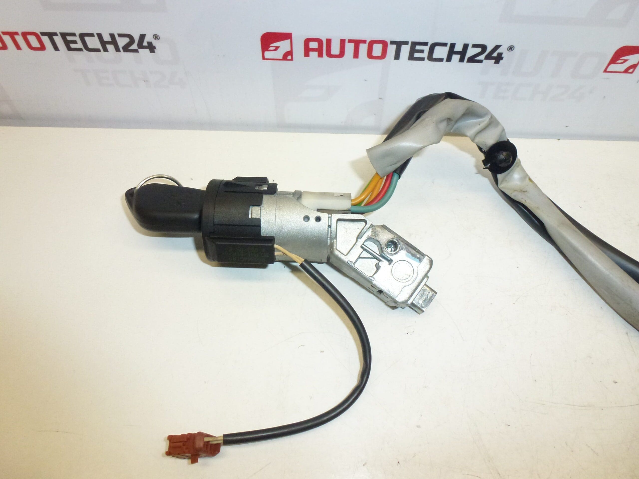 Kytkinlaatikko Citroën Berlingo II Peugeot Partner II 4162CH