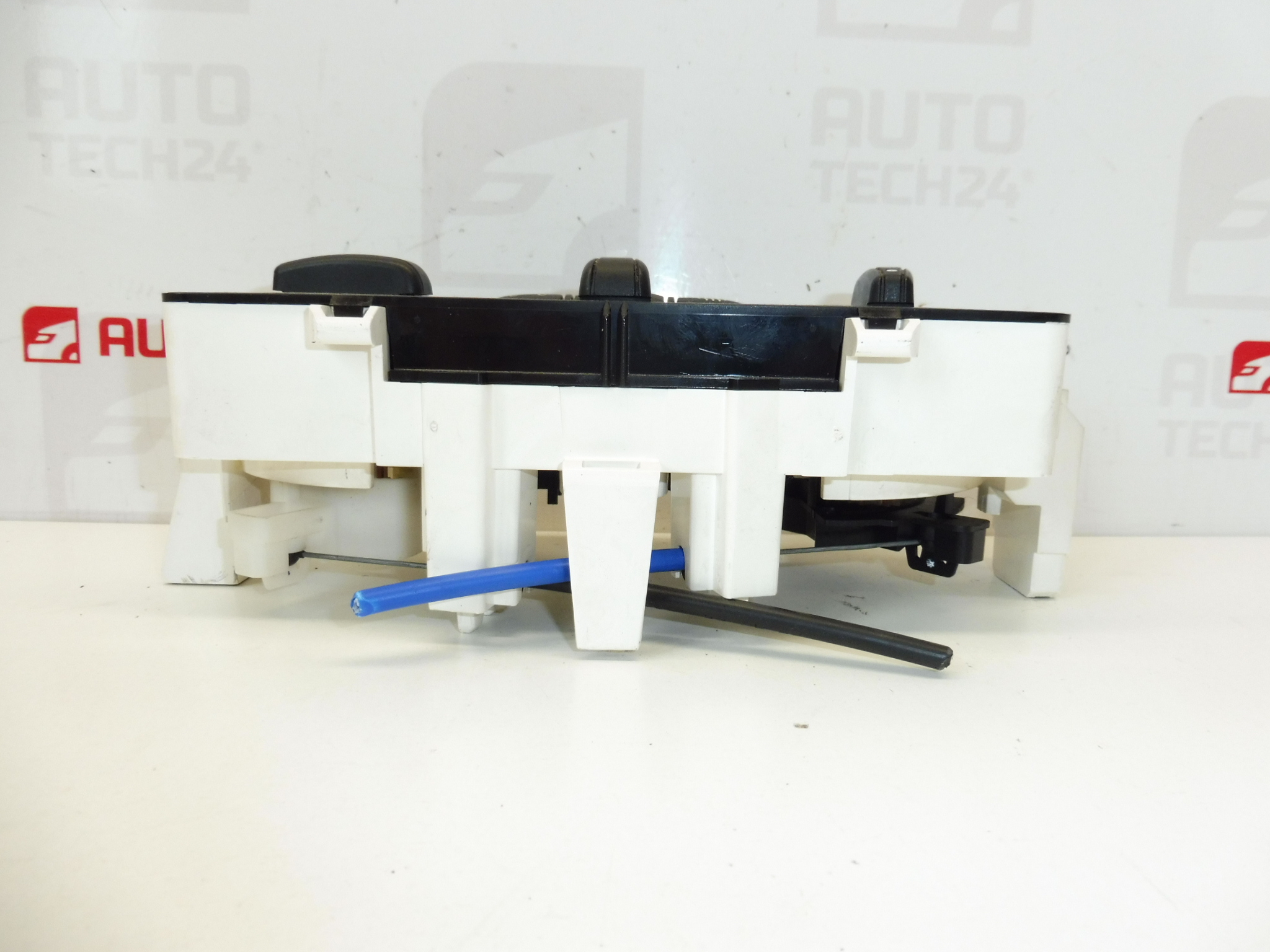 Citroën C2 C3 ilmastointilaitteen lämmittimen ohjaus N101753H 6452F8