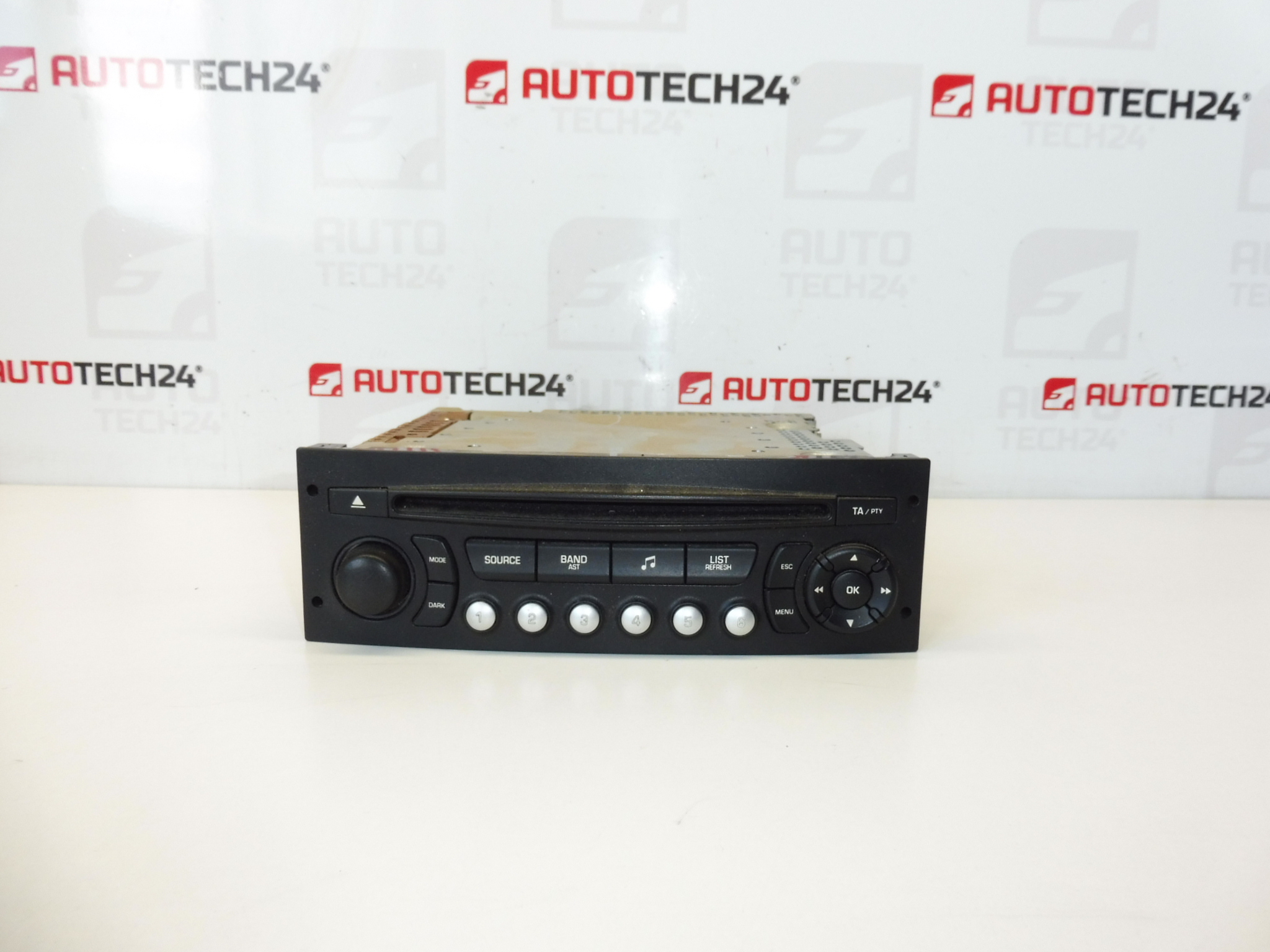 Autoradio CD-levyllä Siemens RD4 N1 - 00 Citroën Peugeot 96537894XT 6564L6