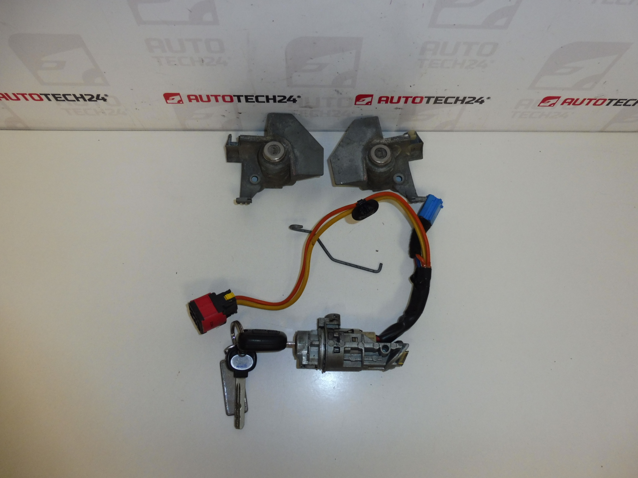 Lukkosarja + 1 avain Peugeot 406 4162Z8 4162Z6