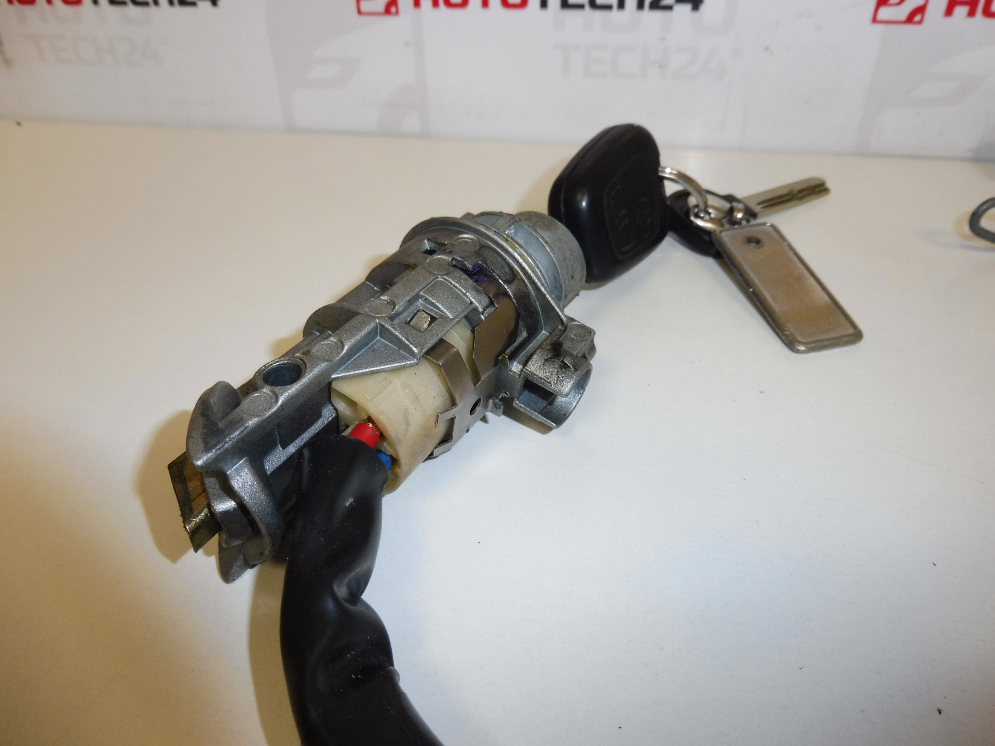 Lukkosarja + 1 avain Peugeot 406 4162Z8 4162Z6