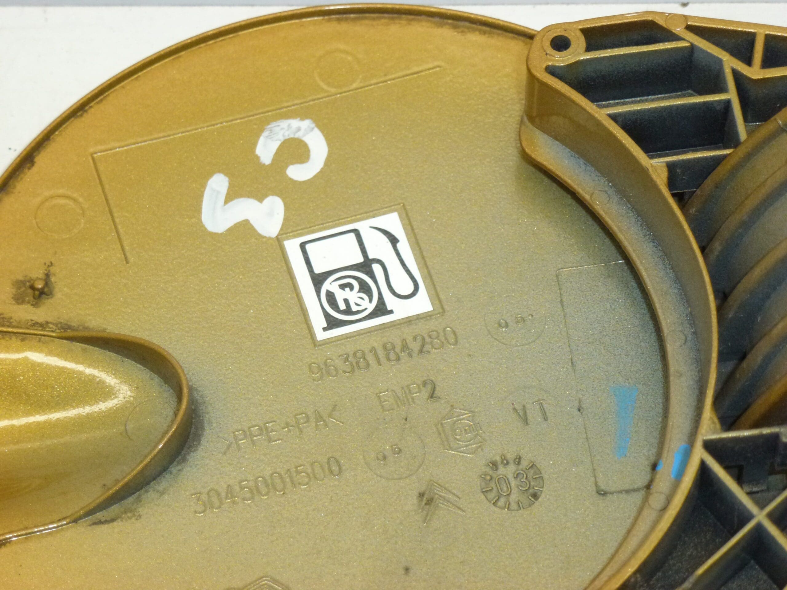 Tankin kansi Citroën C3 oranssi 9638184280