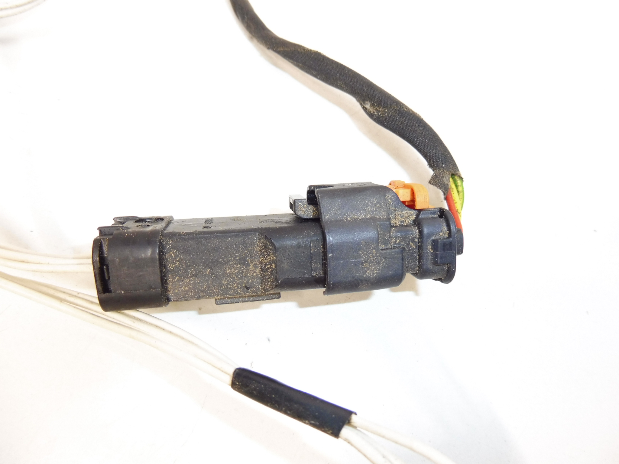 Polttimokanta takavalo Citroën C3 Picasso 6350GL 6351GL