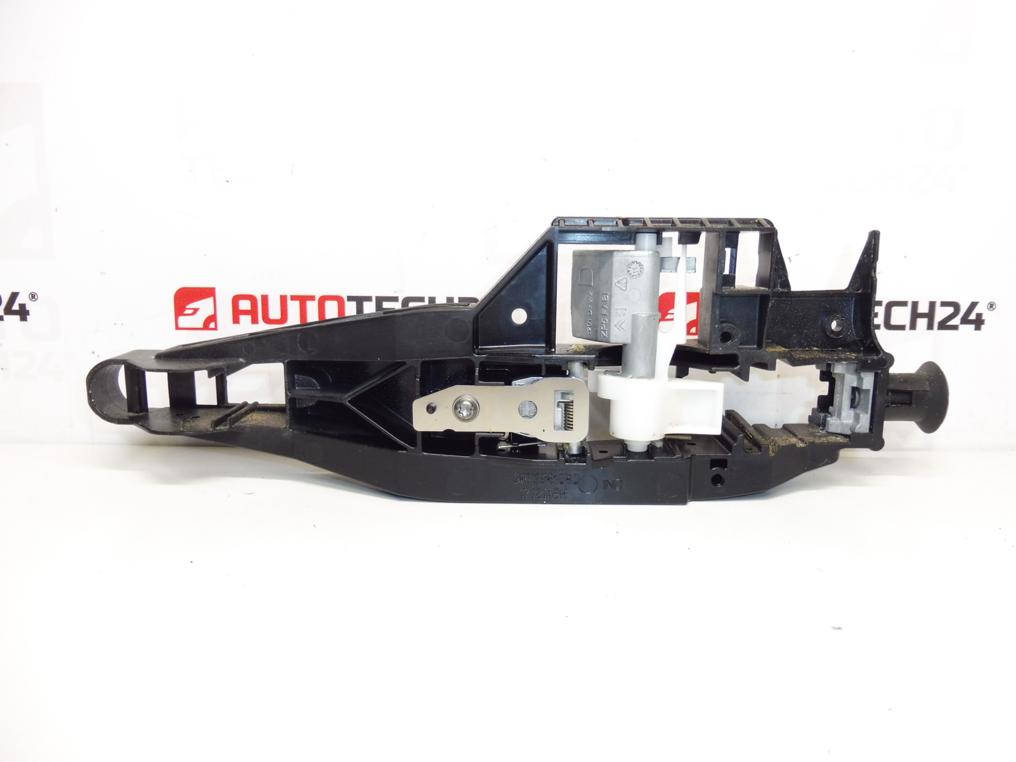 Citroën C3 Picasso oikean takaoven kahvan kiinnitys 9109E7