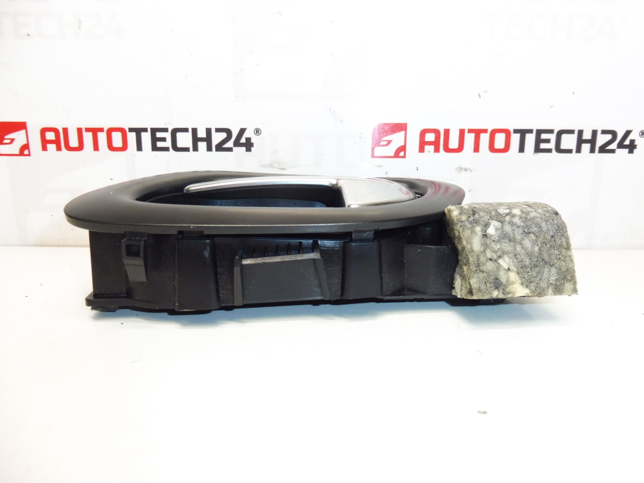 Sisäoven vasen kahva Citroën Peugeot 96834461VV 9683446177