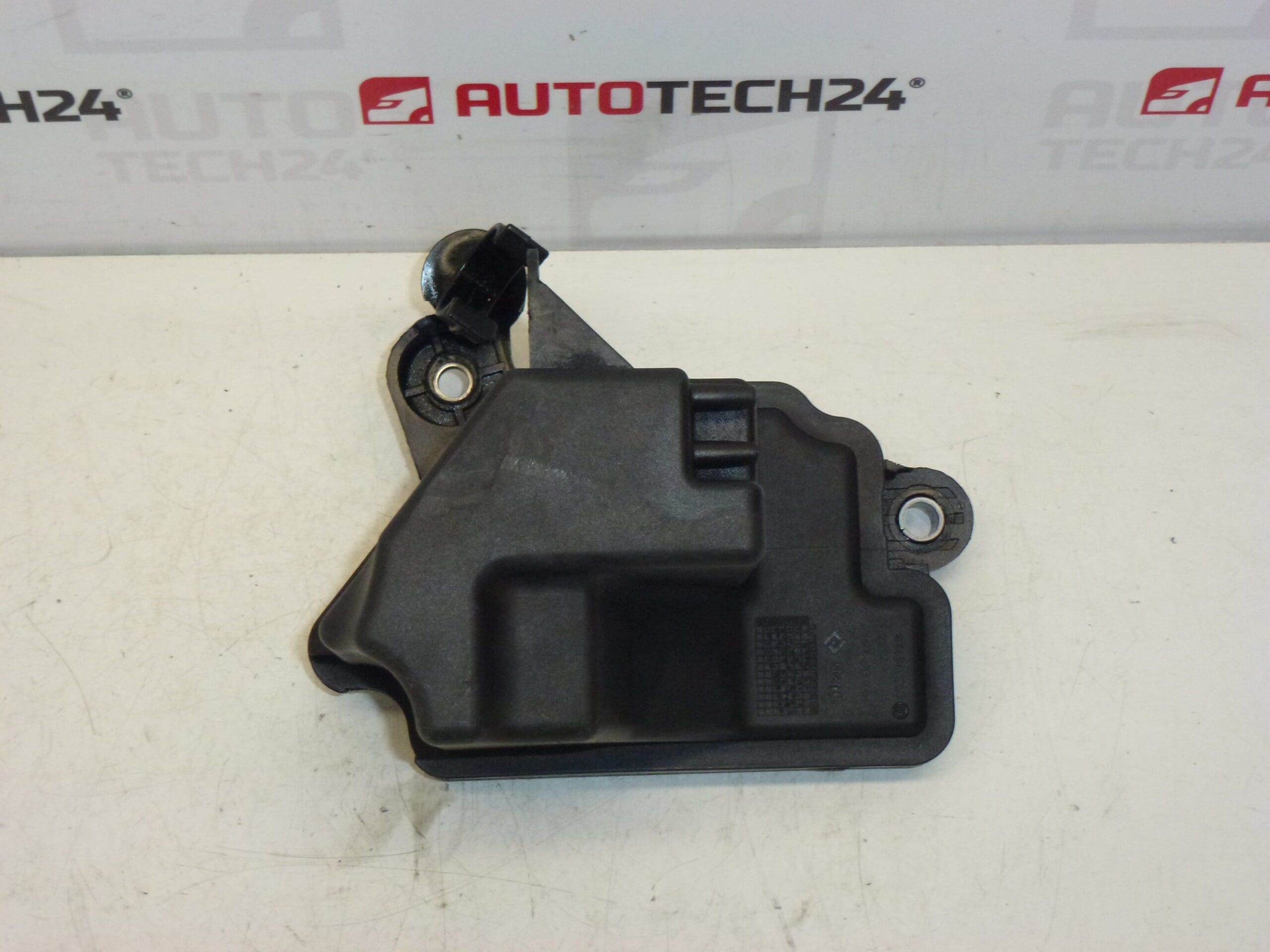 Tyhjiösäiliö Citroën Peugeot 9646411180 161837