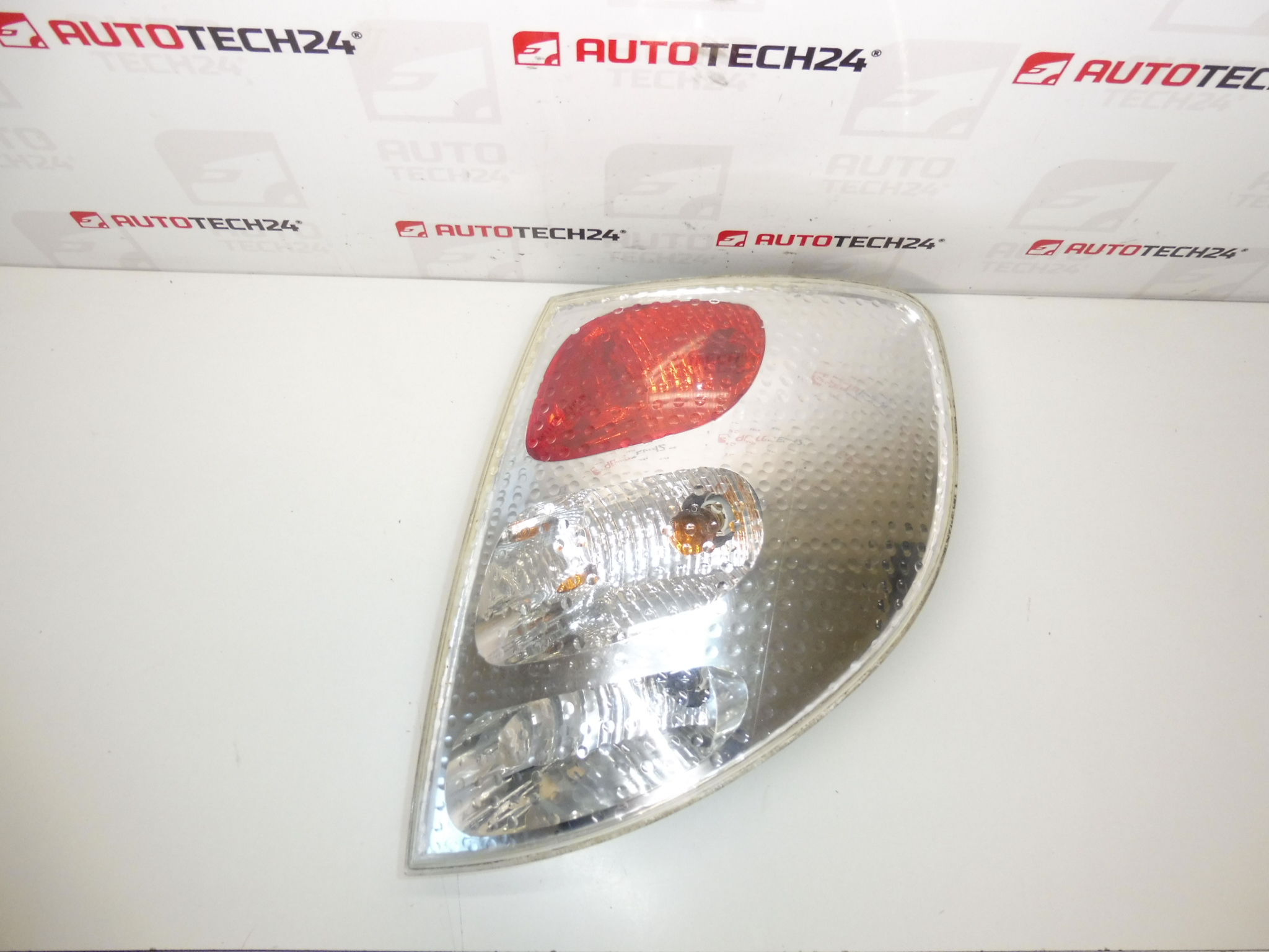 Oikea takavalo Citroën C3 PLURIEL 9641775180 6351R6