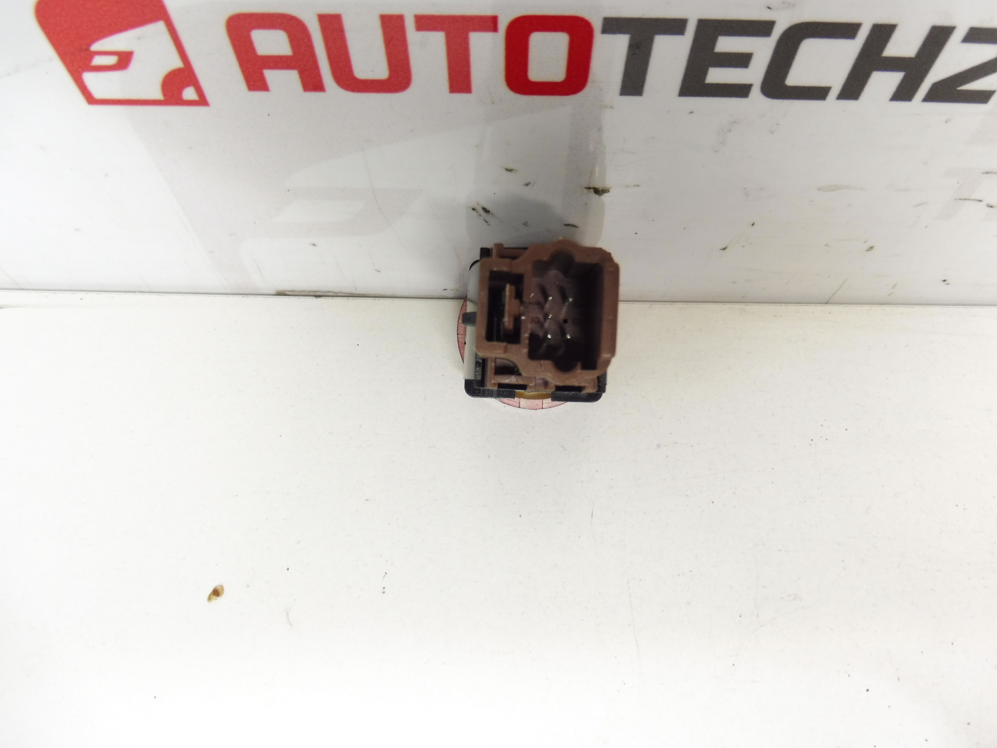 Citroën Xsara varoitusvaloohjain 655496