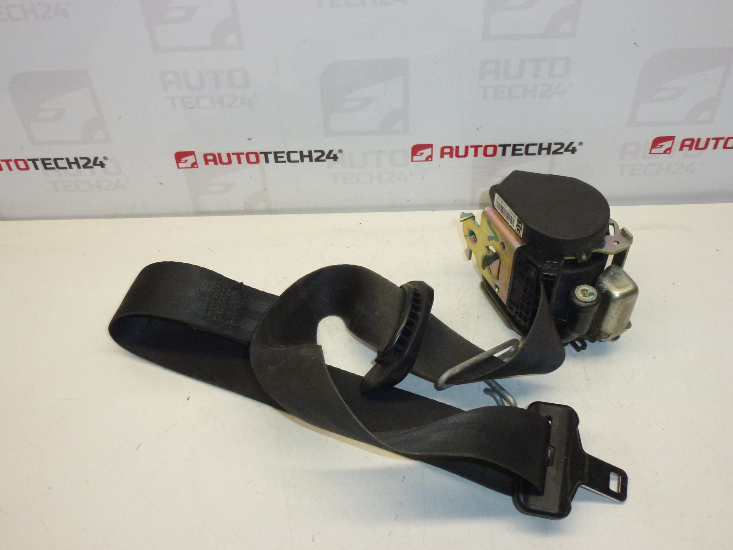 Kuljettajan pyrohihna Citroën C4 3-ovinen 96479910XX 8974KV