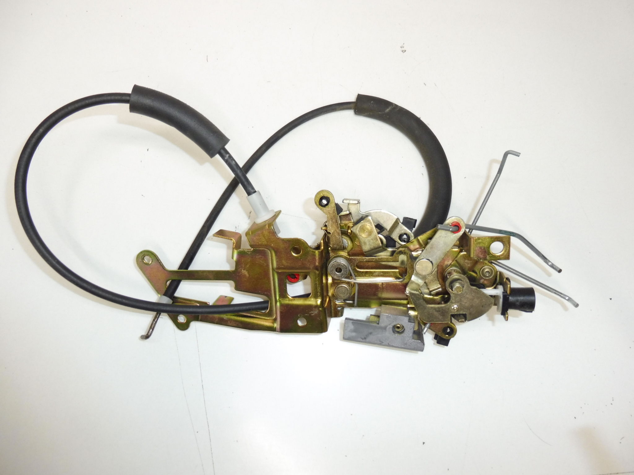 Vasen takaoven lukko Citroën Peugeot Partner 9138F6