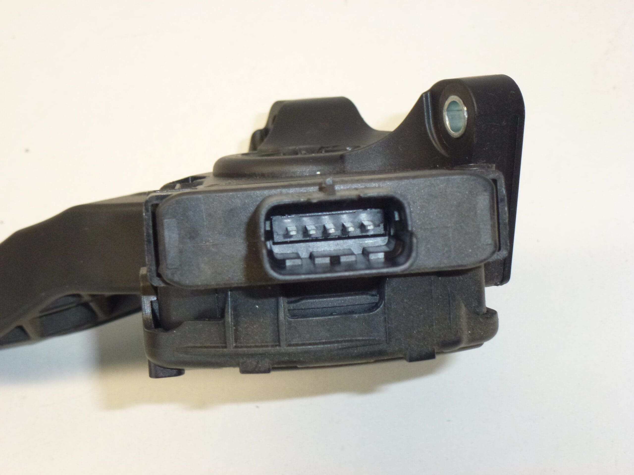 Kaasupoljin HELLA Citroën Peugeot 9681530380 1601Y4