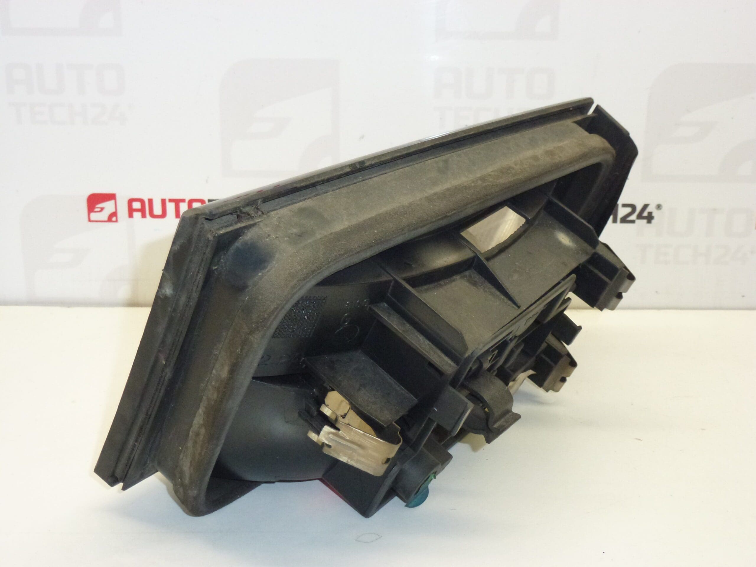 Vasen takavalon kansi Citroën Xantia 6350J9