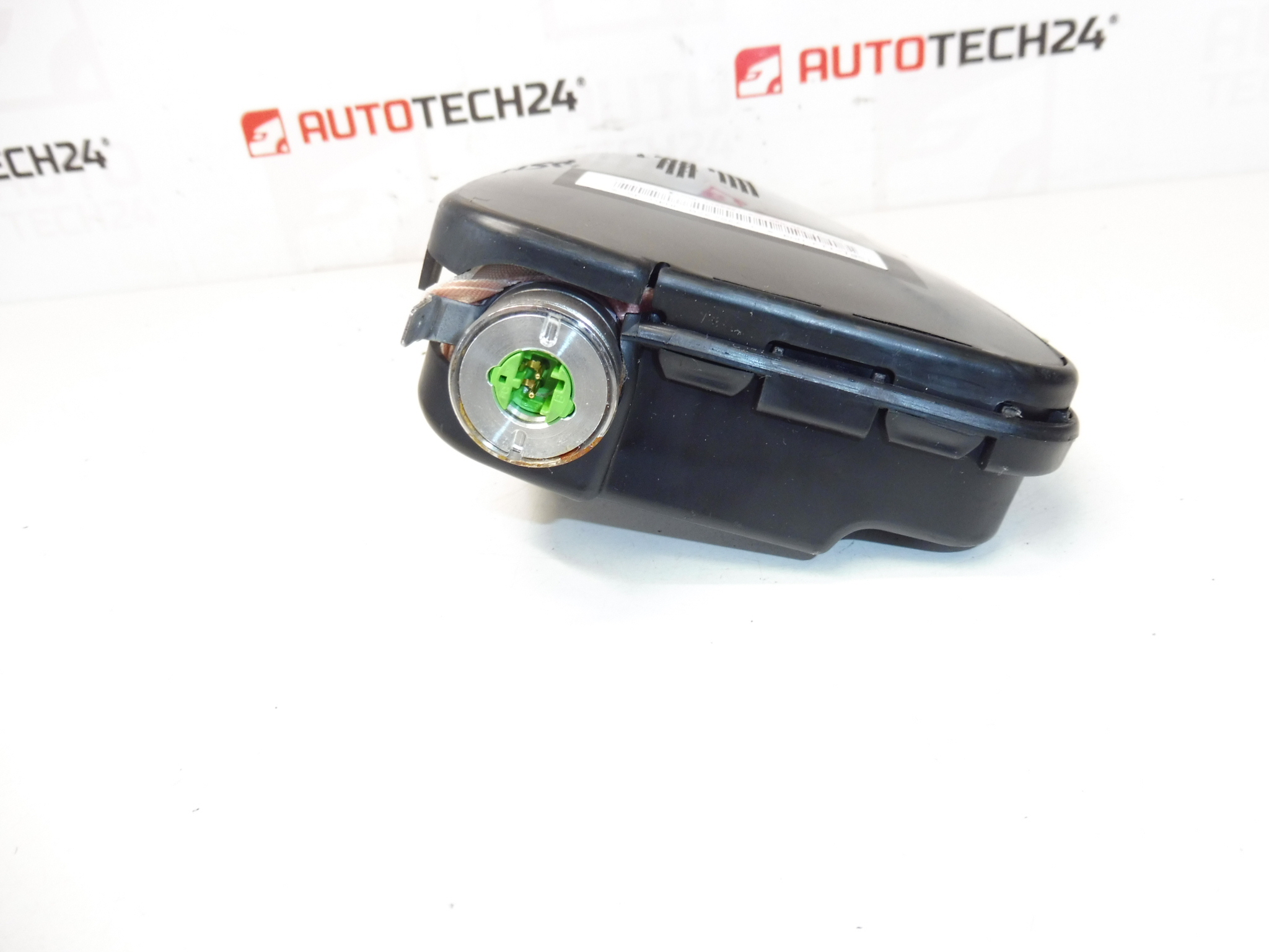 Sivuturvatyyny oikea Peugeot 3008 5008 9684602380 8216XX