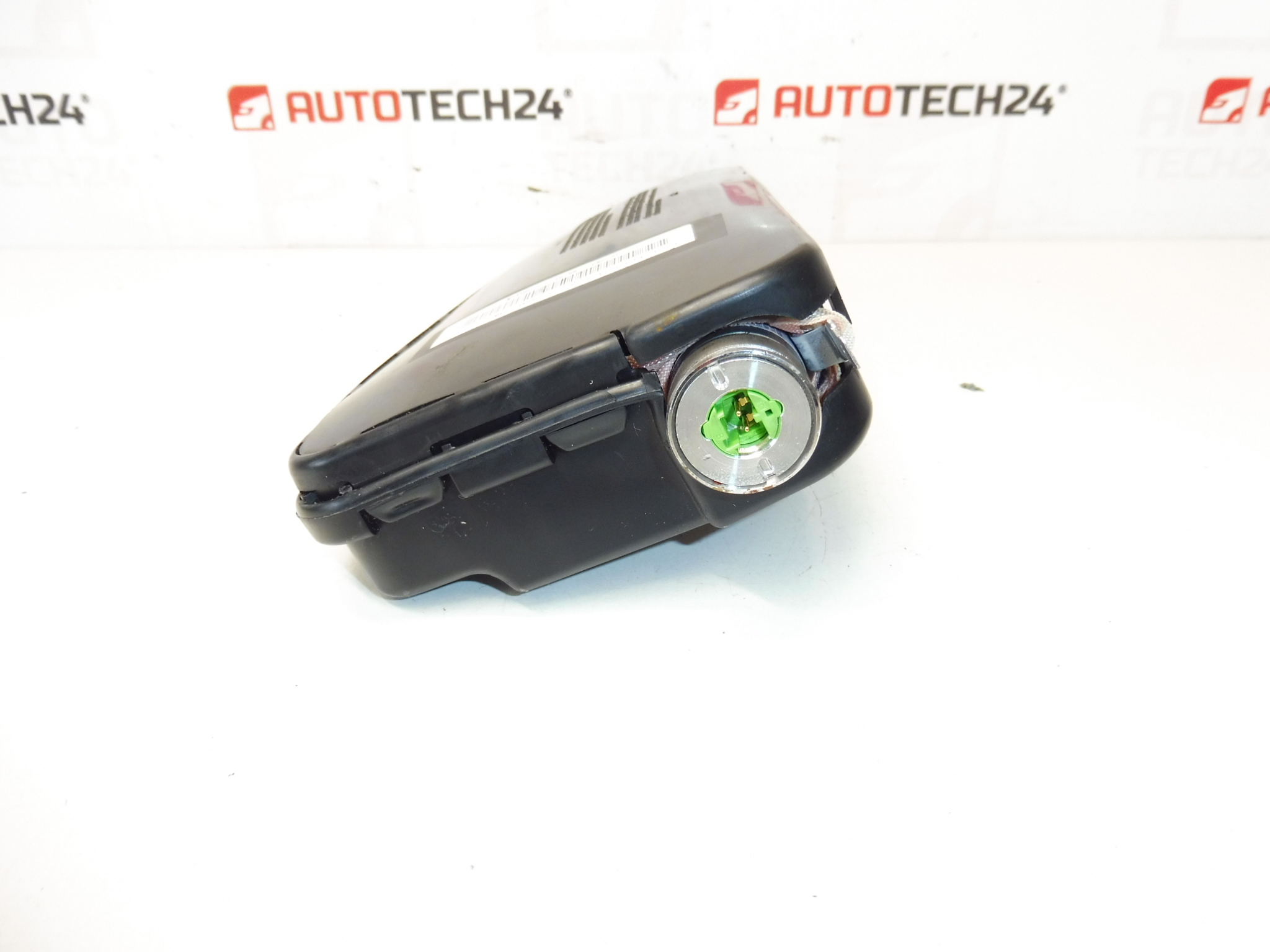 Sivuturvatyyny vasen Peugeot 3008 5008 9684602480 8216XW