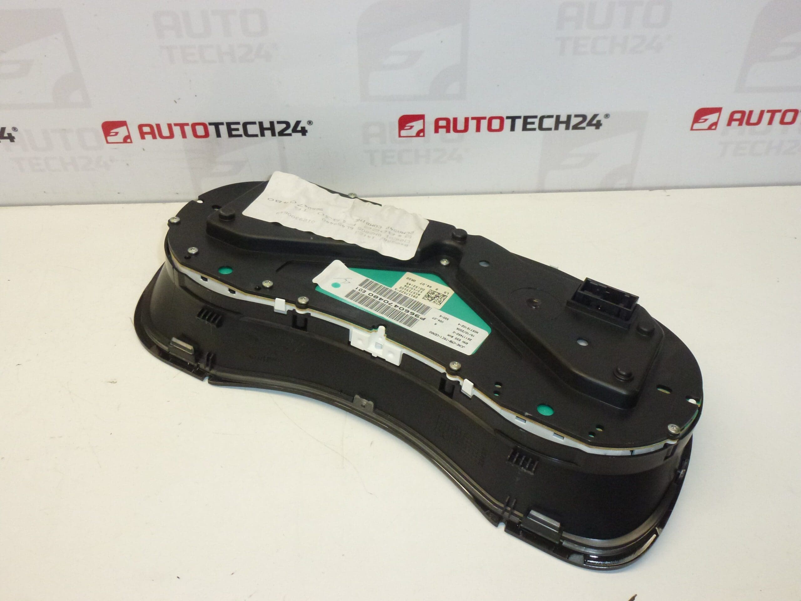 Nopeusmittari Peugeot 307 ajettu 129000 km 9660470480 6103L5