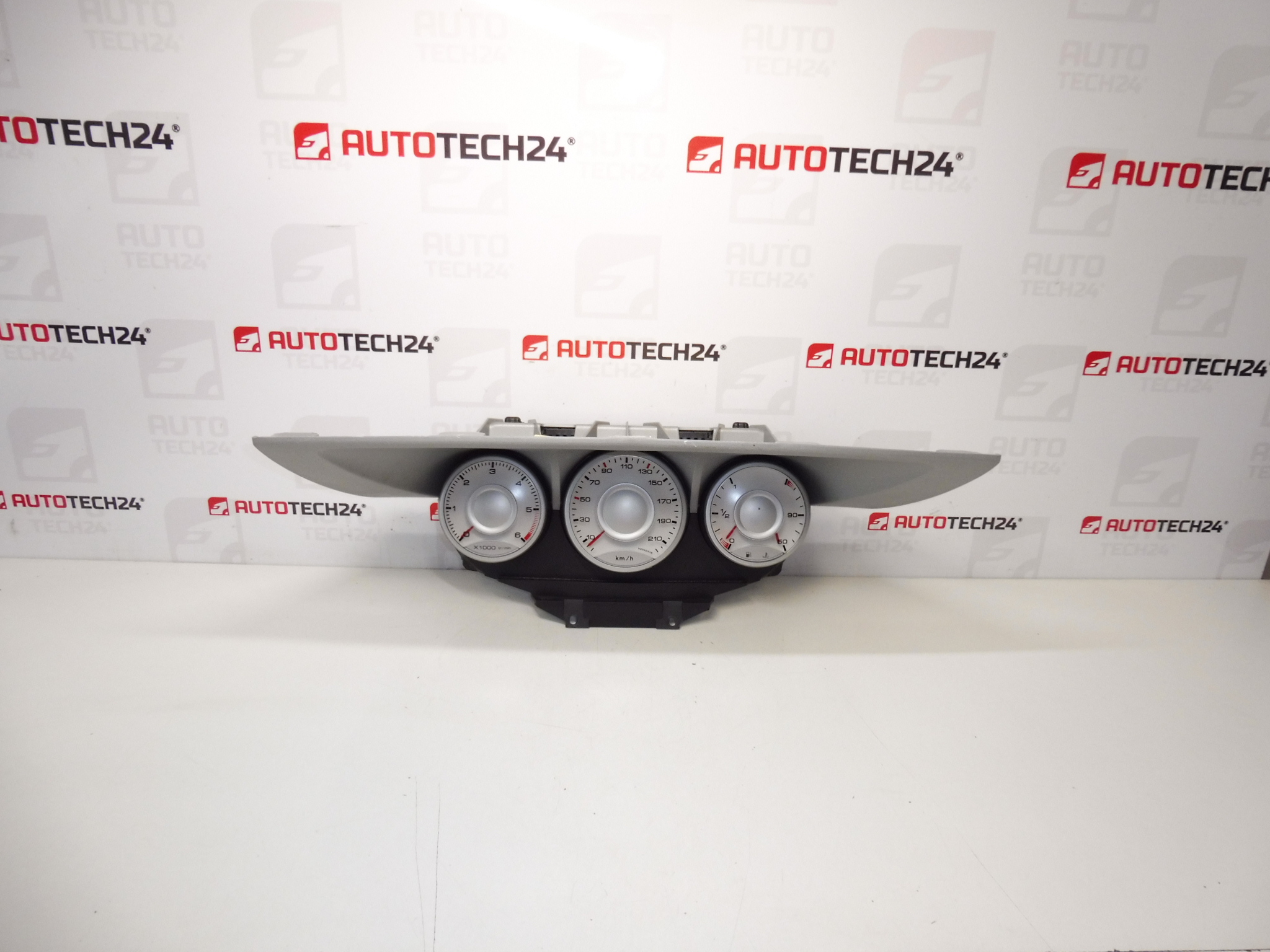 Nopeusmittari Citroën C8 Peugeot 807 1400613880 6105XG